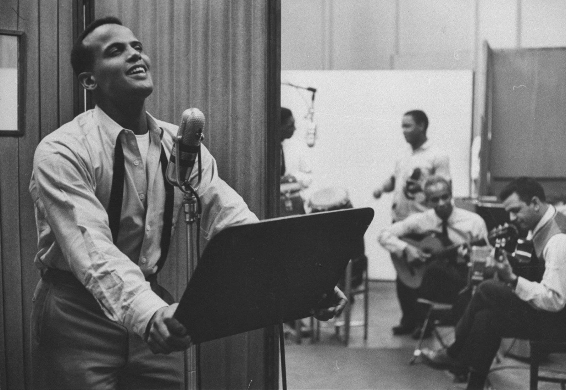 Harry Belafonte, vintage microphone, studio, HD Desktop Wallpaper