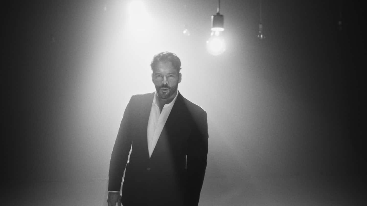 Harry Connick Jr, piano, suit, HD Desktop Wallpaper