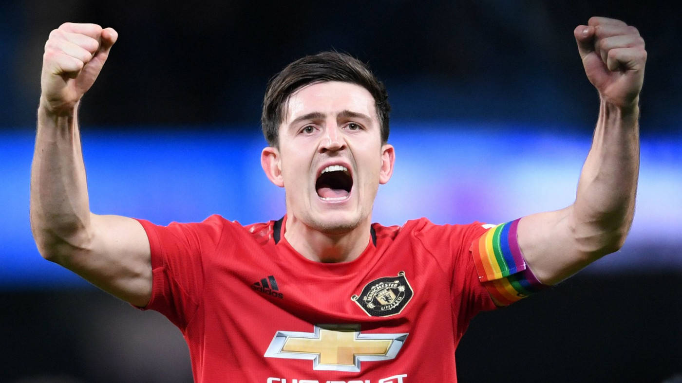Harry Maguire, red Manchester United jersey, stadium, HD Desktop Wallpaper