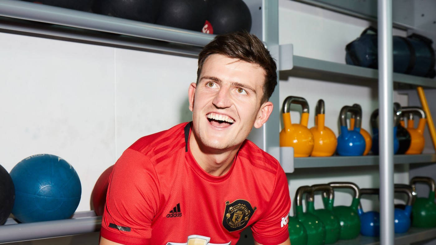 Harry Maguire, red Manchester United jersey, gym, HD Desktop Wallpaper