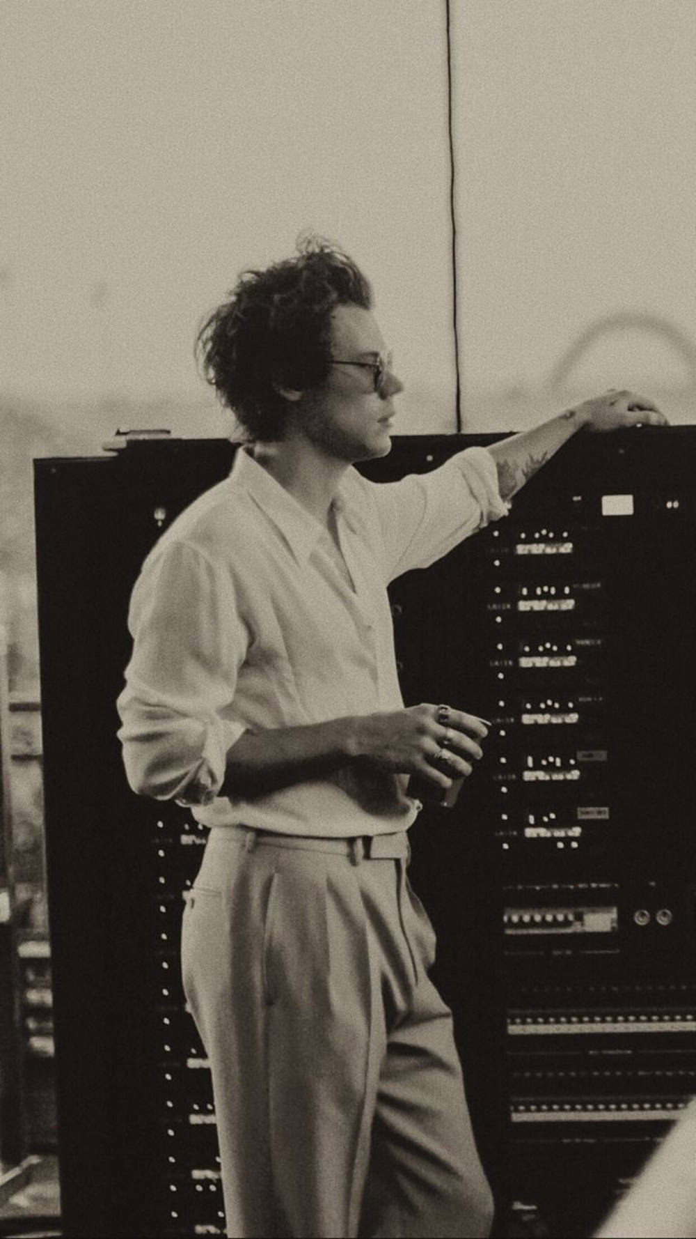 Harry Styles Aesthetic, vintage audio synthesizer, monochrome studio setting, HD Phone Wallpaper