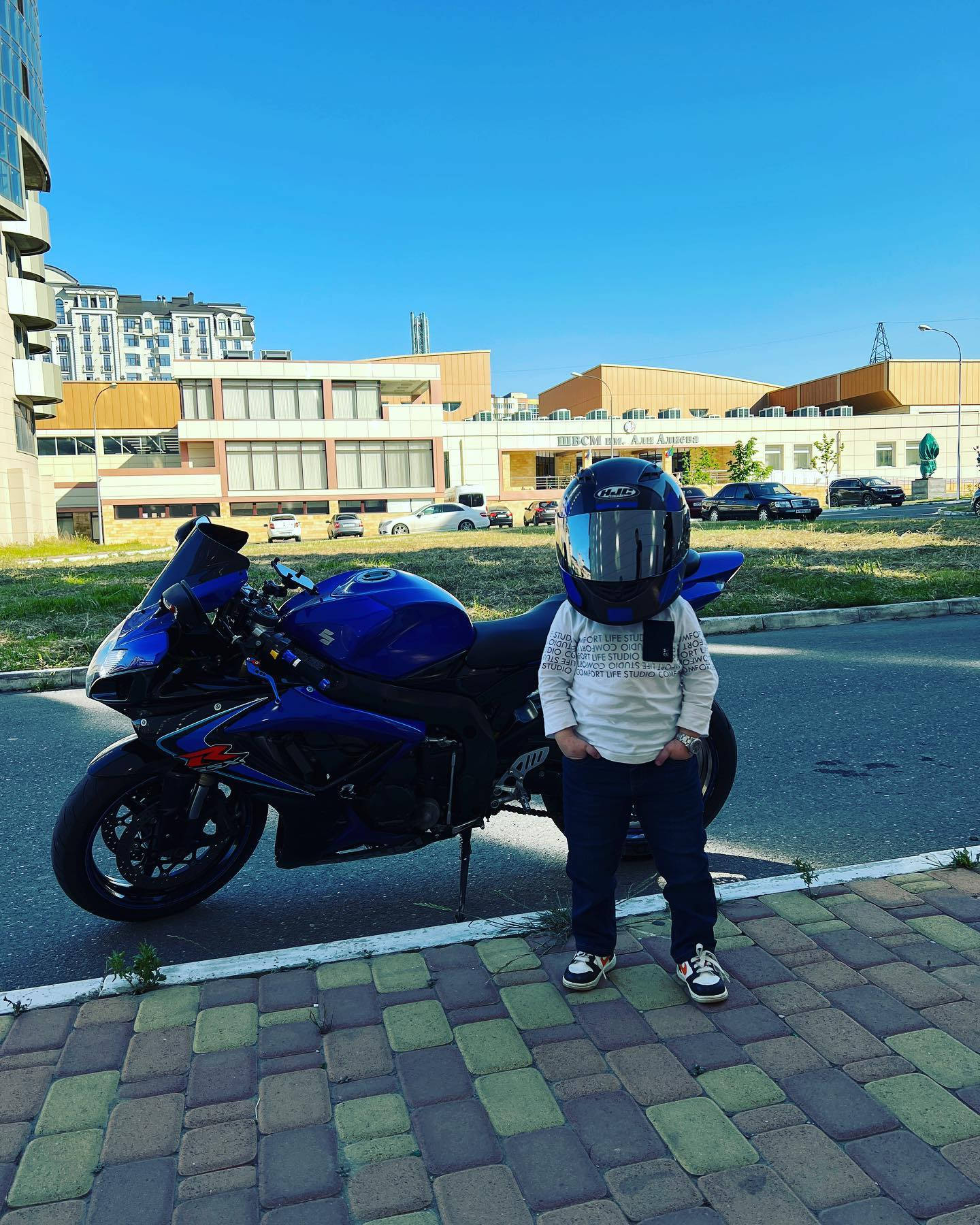 Hasbulla, helmet, blue sport motorcycle, HD Phone Wallpaper