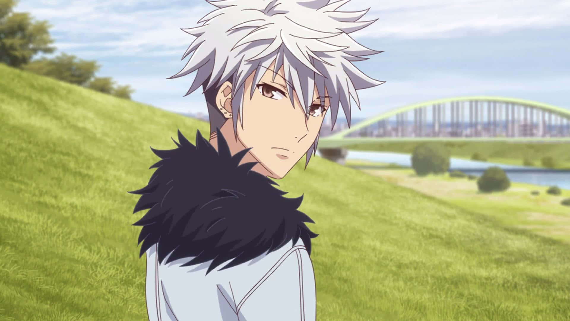 Hatsuharu Sohma, silver-haired anime character, white coat with black fur collar, Full HD Desktop Wallpaper