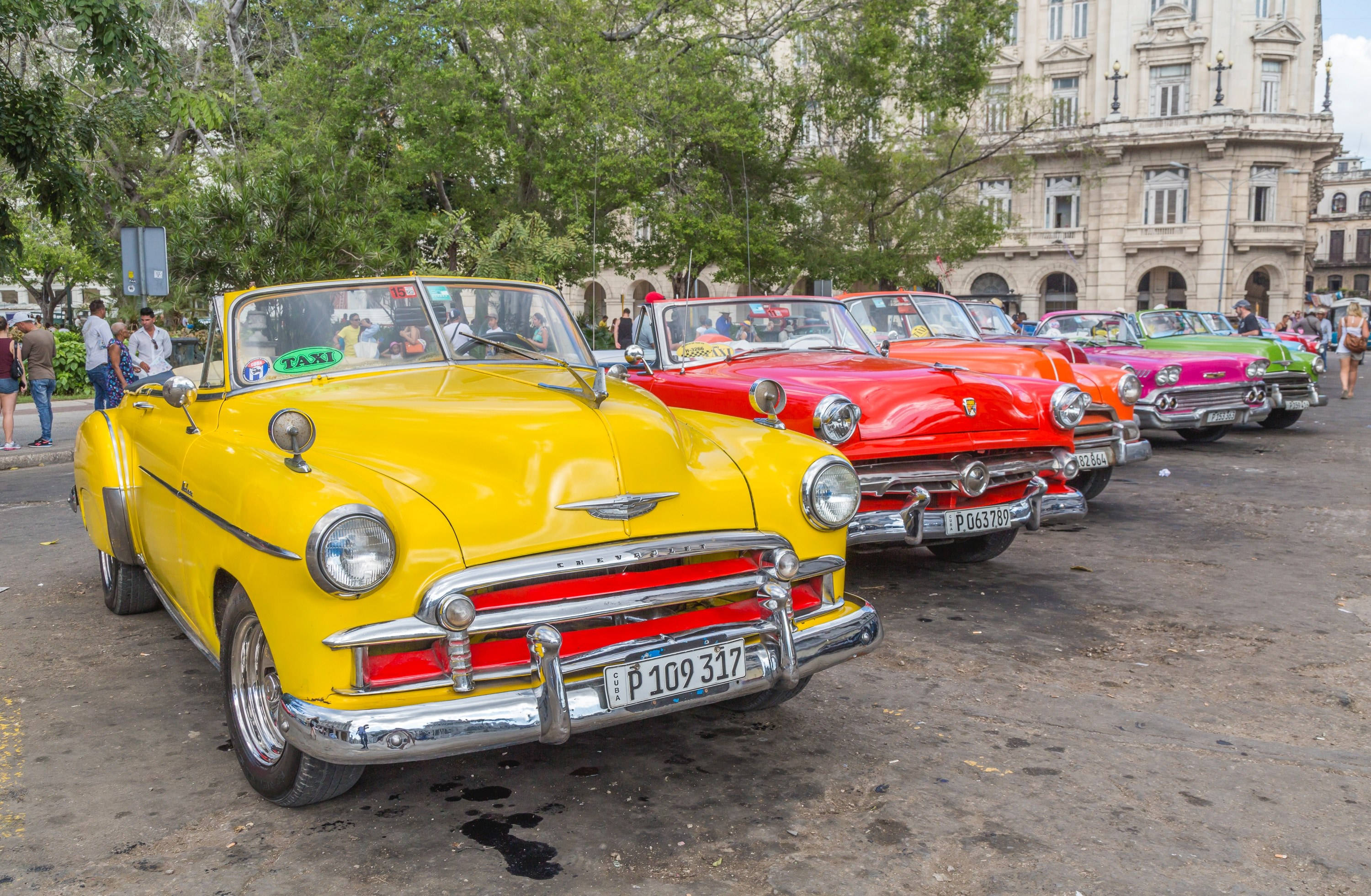 Havana, classic Chevrolet cars, yellow, 2K Desktop Wallpaper