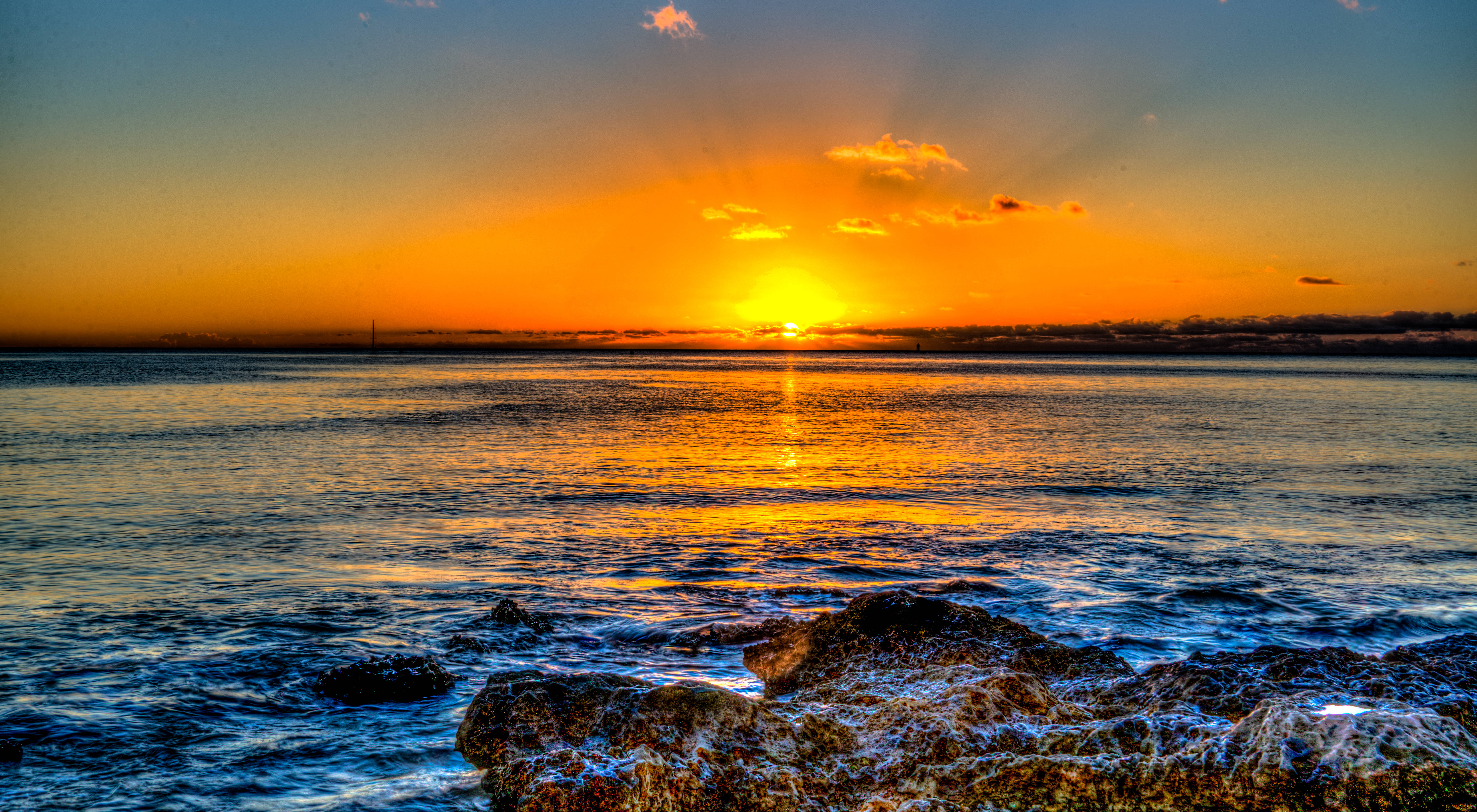 Hawaii, golden sunset, ocean, 5K Desktop Wallpaper
