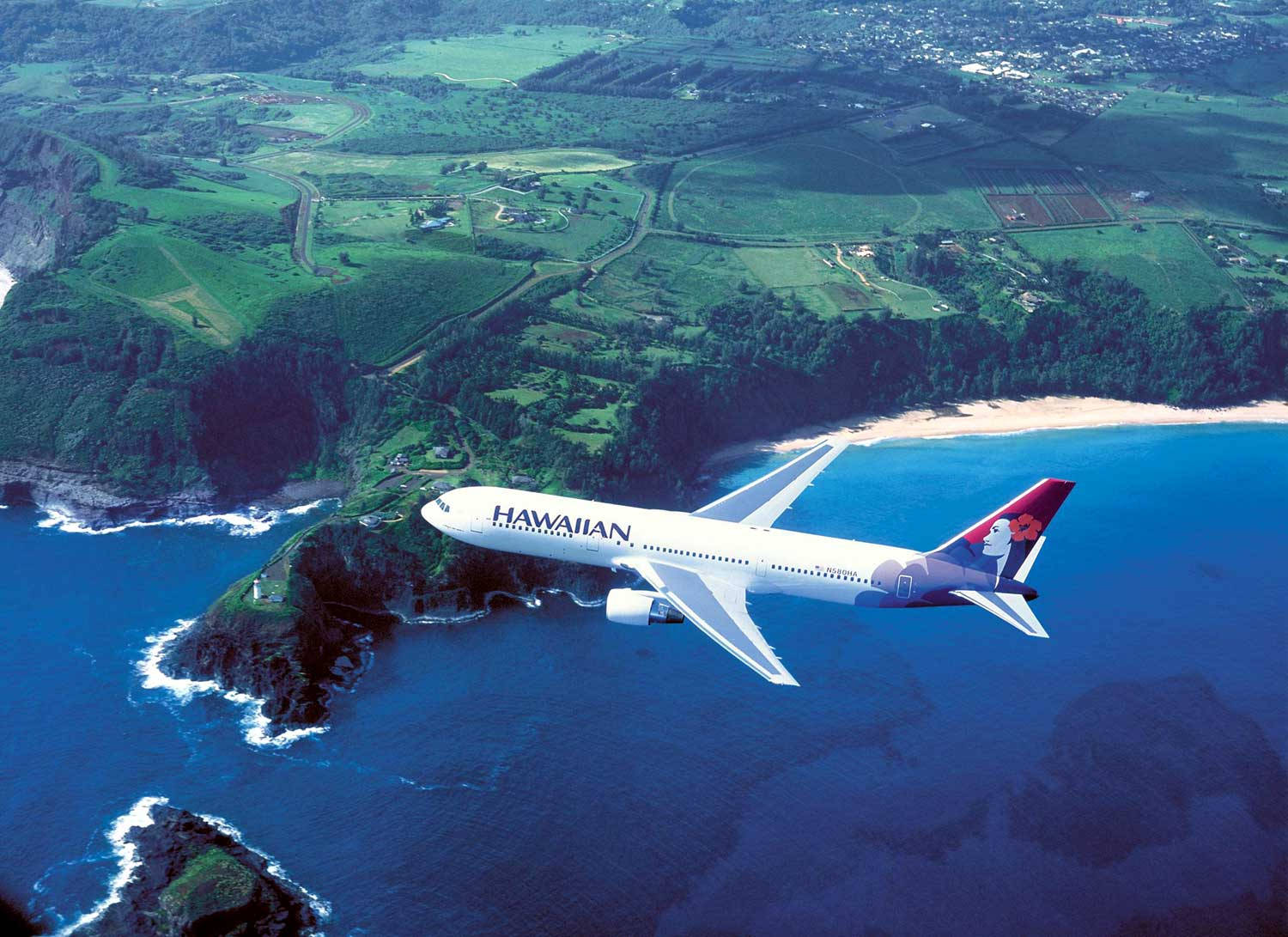 Hawaiian Airlines, jet, lush green coastline, HD Desktop Wallpaper