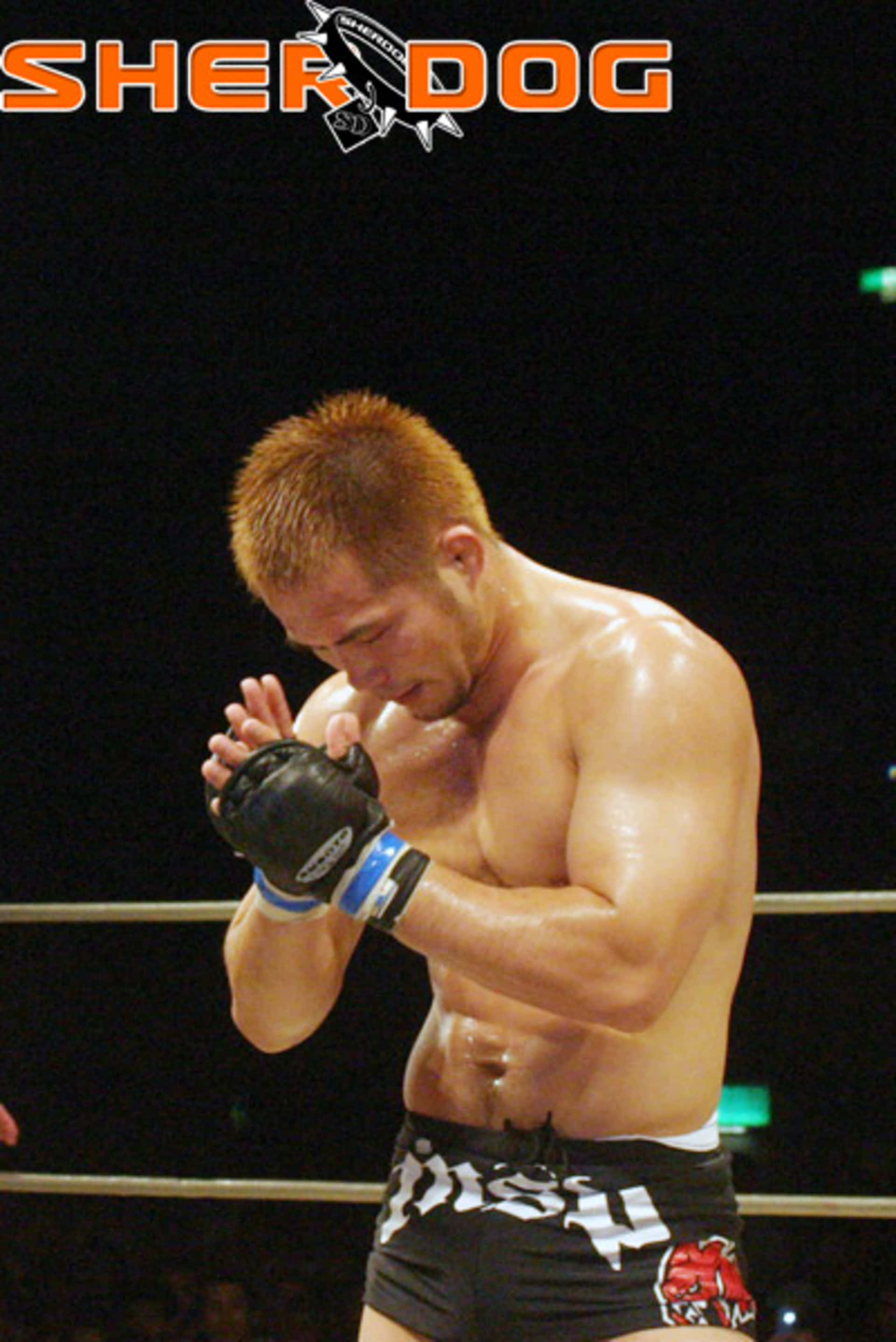 Hayato Sakurai, black shorts, ring, 2K Phone Wallpaper