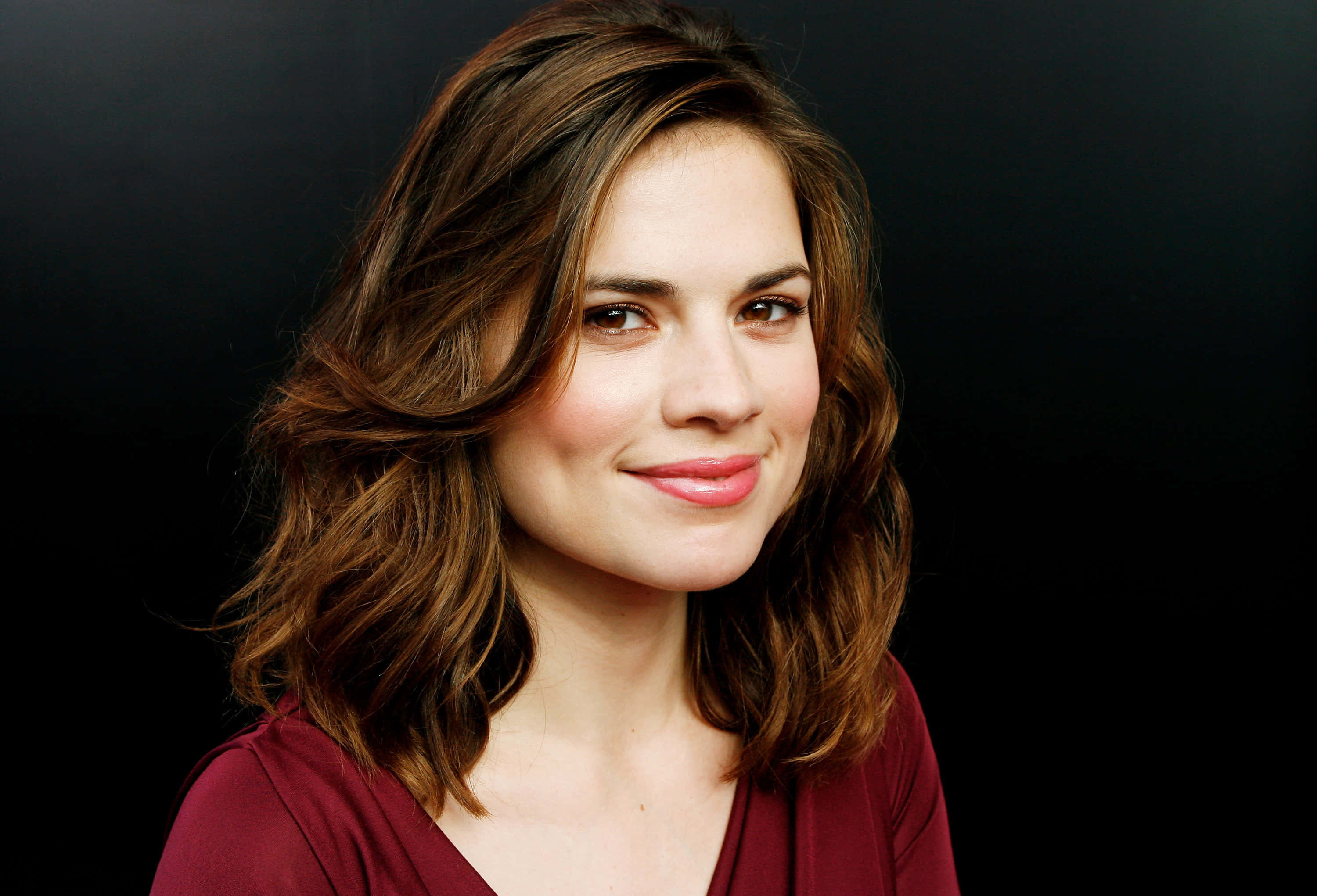 Hayley Atwell, red dress, maroon top, 2K Desktop Wallpaper