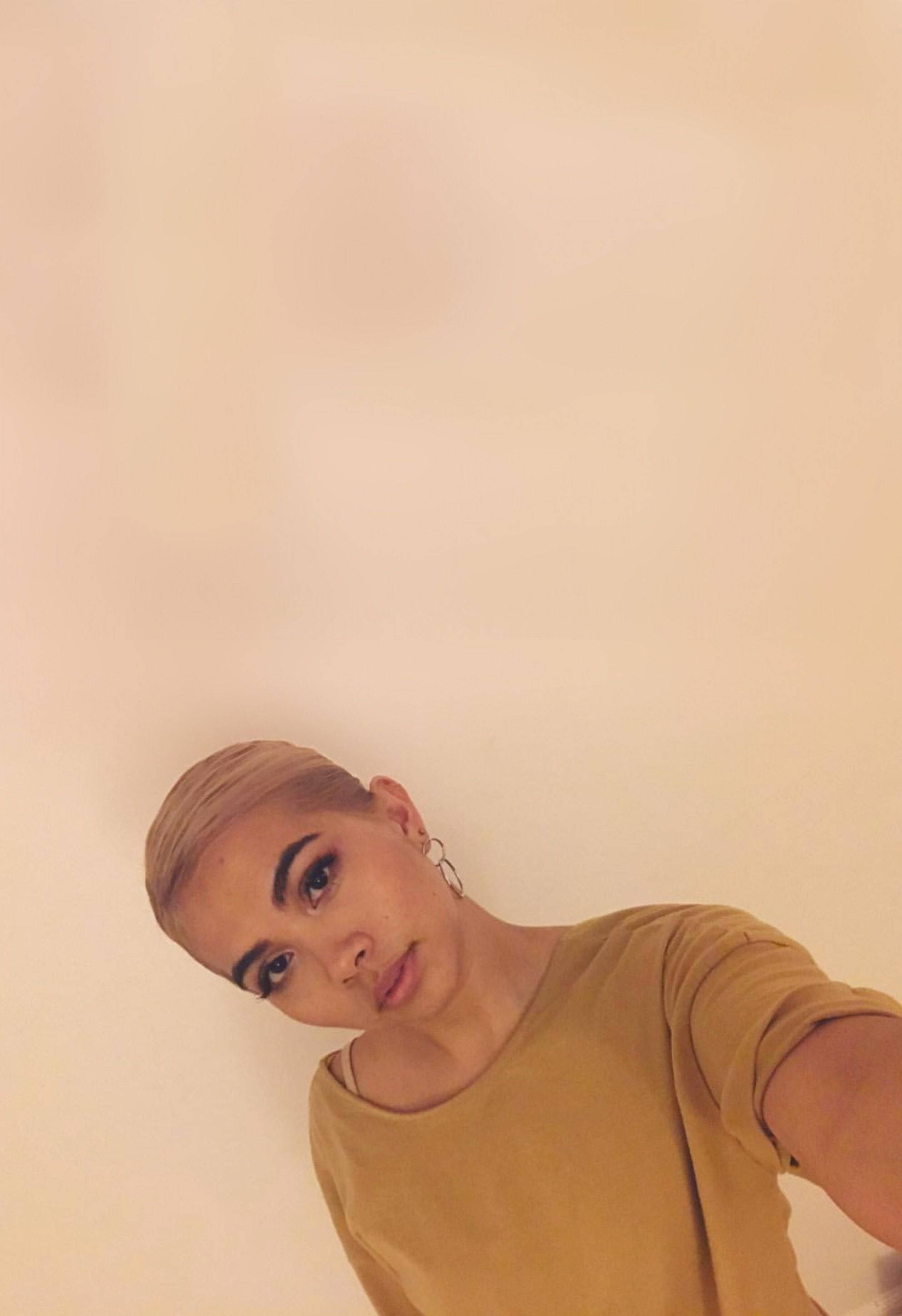 Hayley Kiyoko, blonde hair, bold brows, 2K Phone Wallpaper