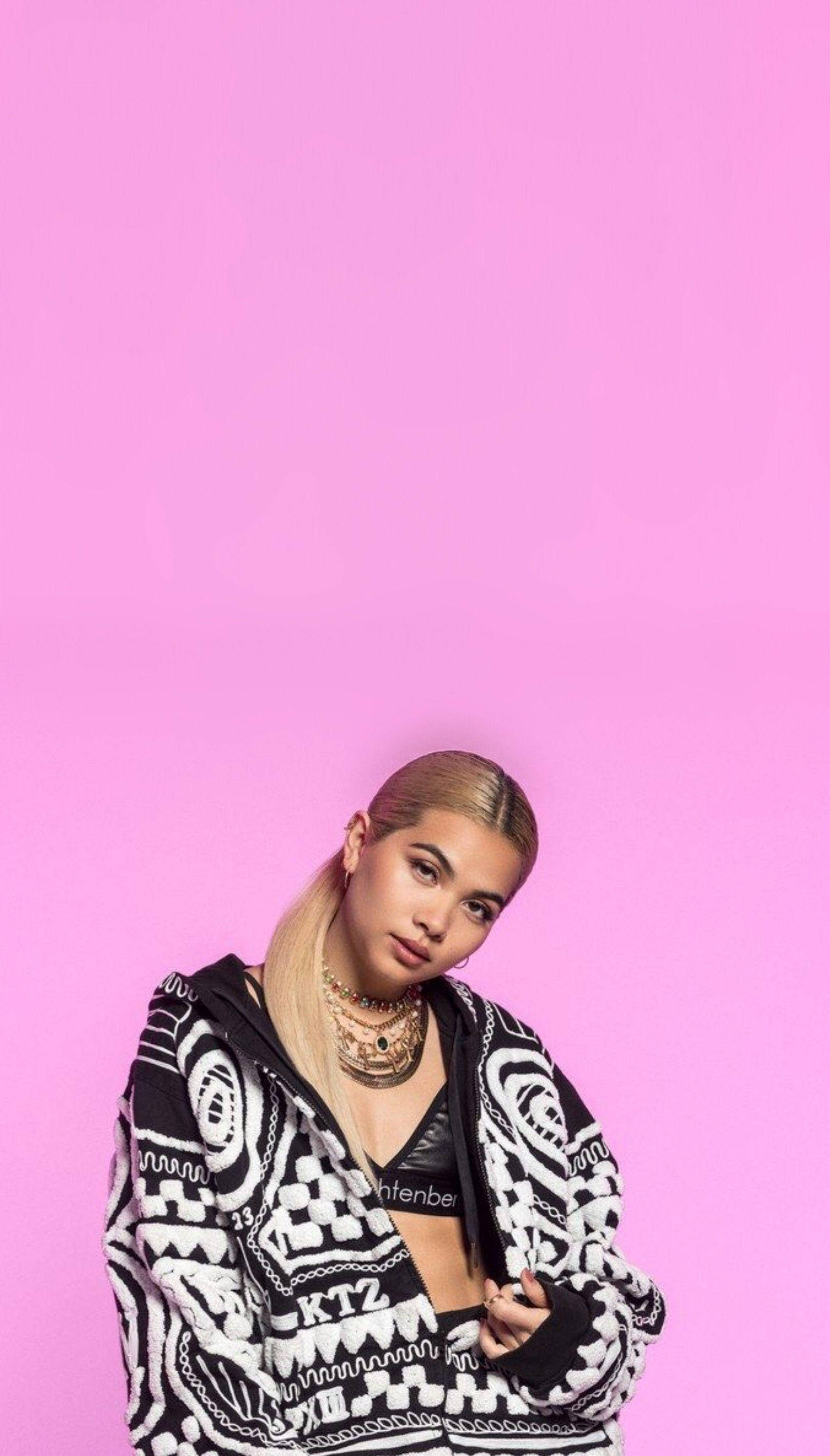 Hayley Kiyoko, layered necklace, black and white patterned hoodie, 2K Phone Wallpaper