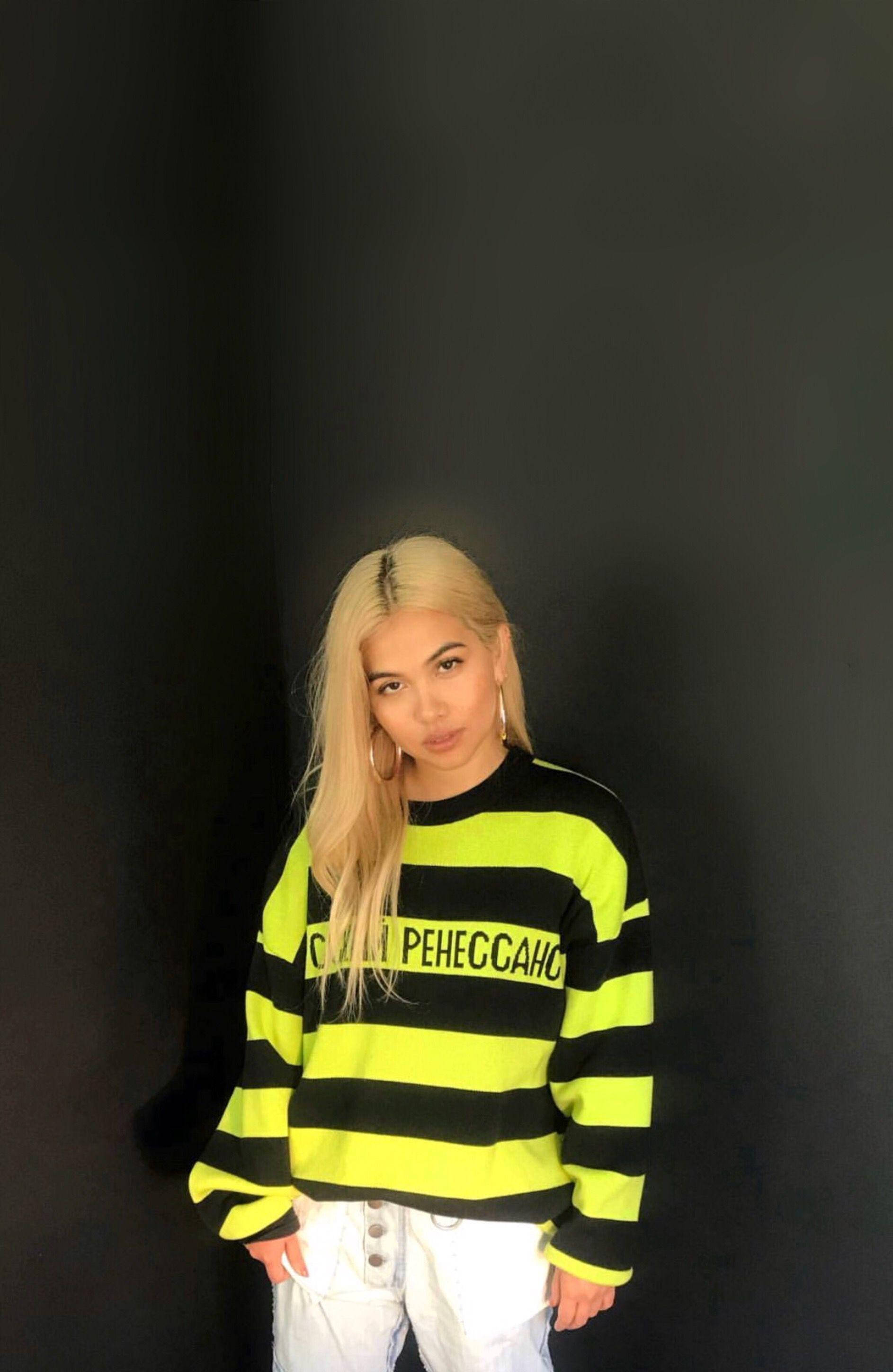 Hayley Kiyoko, stripes sweatshirt, neon yellow, 2K Phone Wallpaper