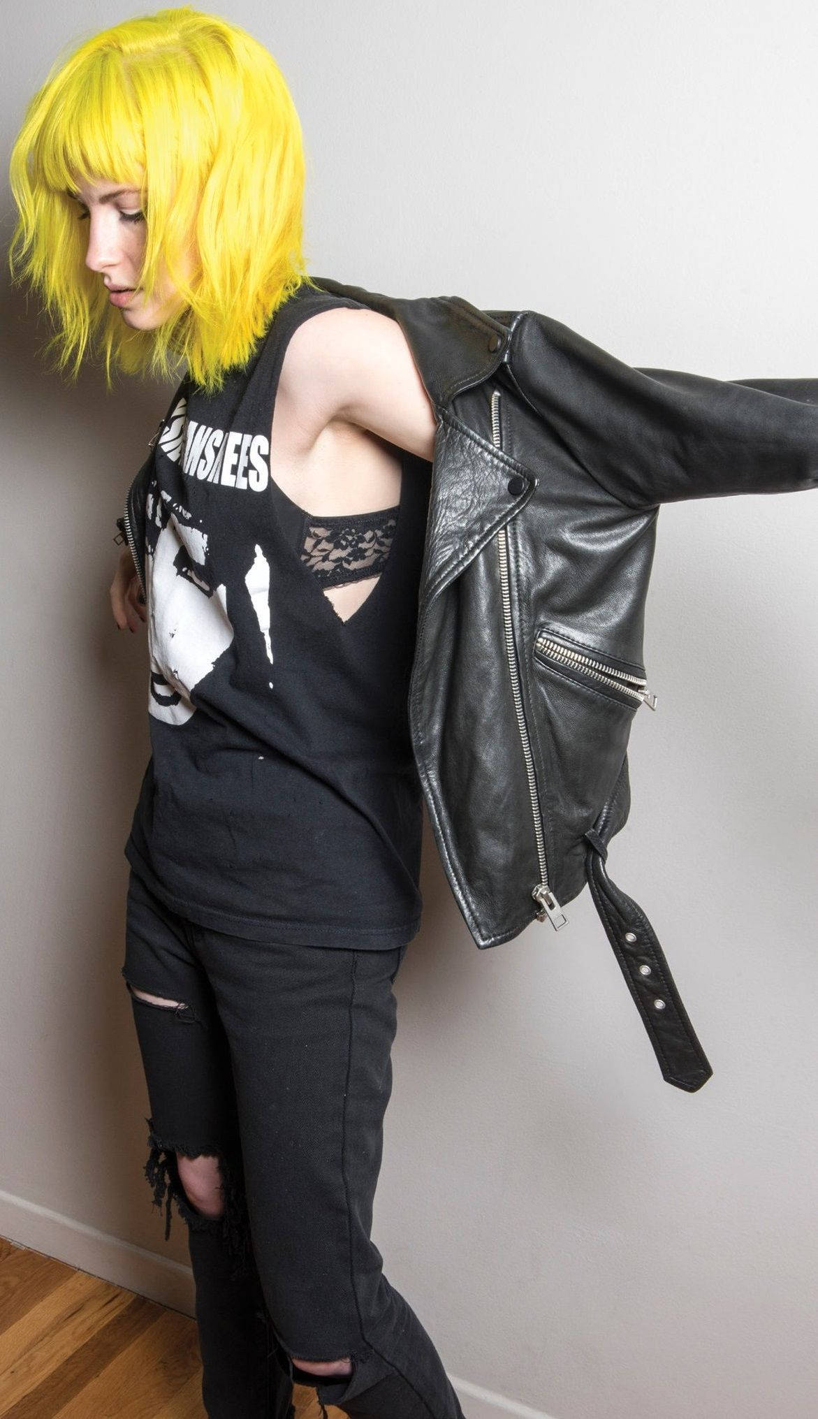 Hayley Williams, yellow hair, black leather jacket, Full HD Phone Wallpaper