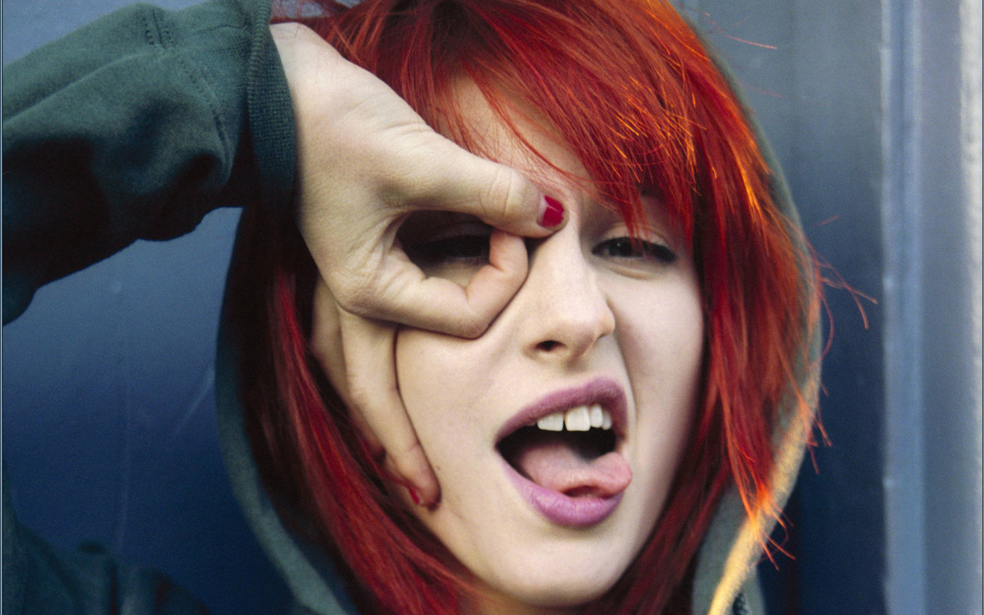 Hayley Williams, vibrant red hair, playful face, Full HD Desktop Wallpaper