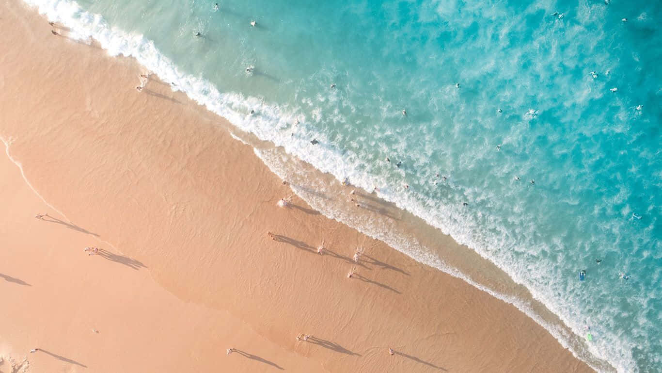 turquoise waves, golden sand, beachgoers, HD Desktop Wallpaper