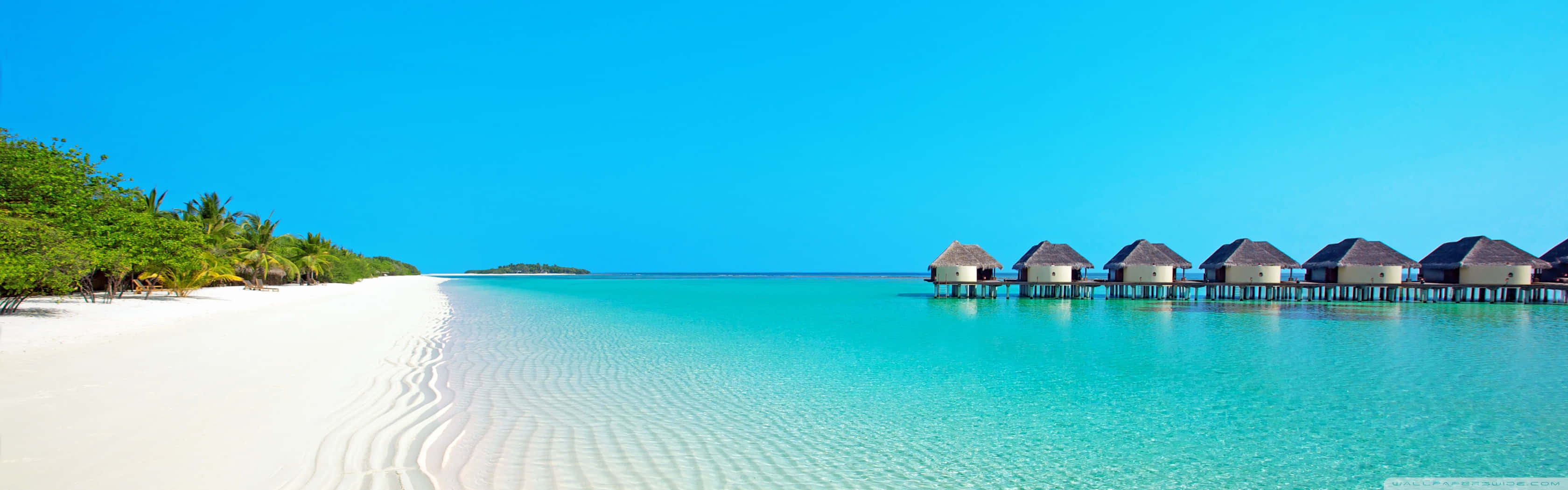 white huts, clear water, turquoise waters, 2K Desktop Wallpaper