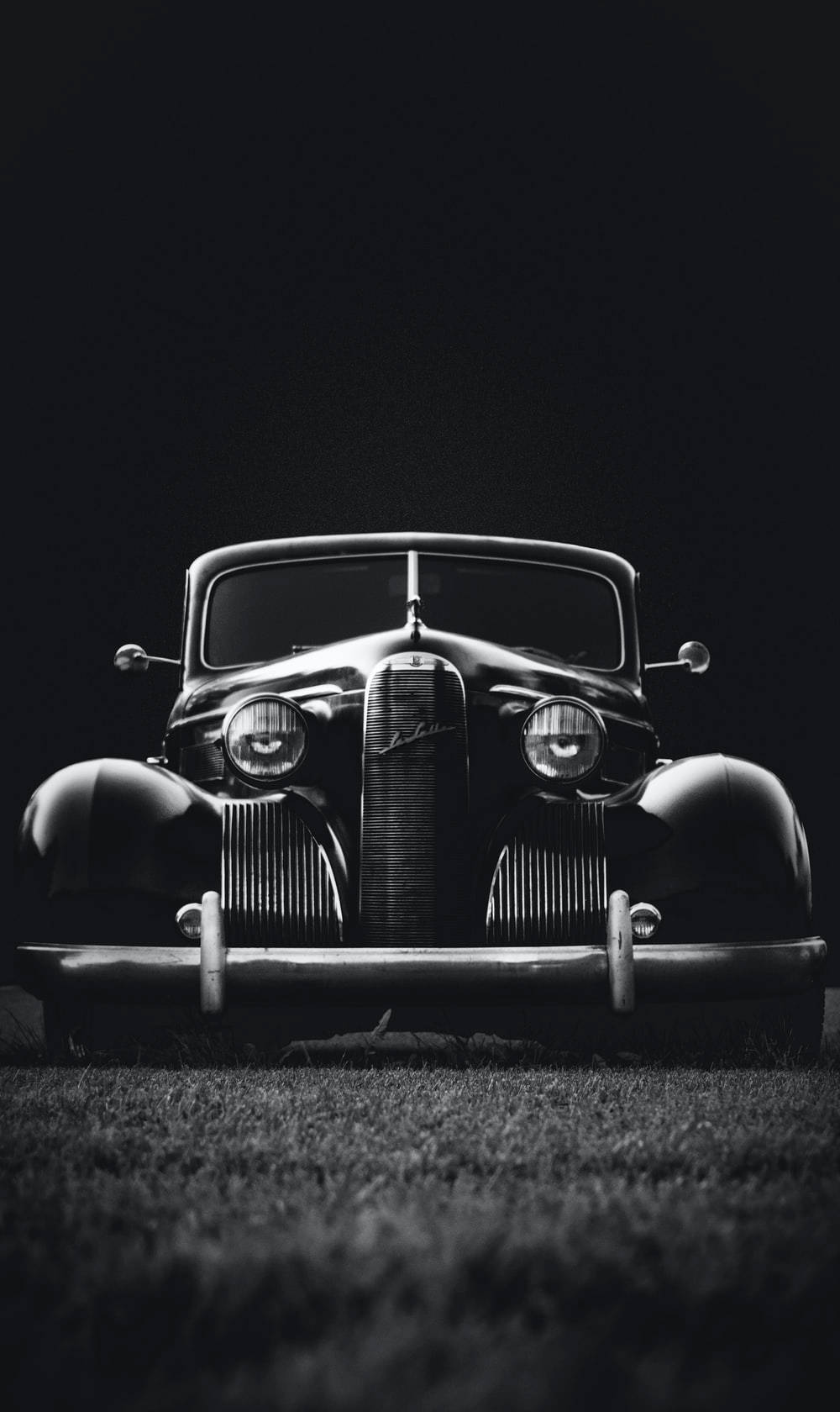 vintage car, front grille, dramatic spotlight, HD Phone Wallpaper