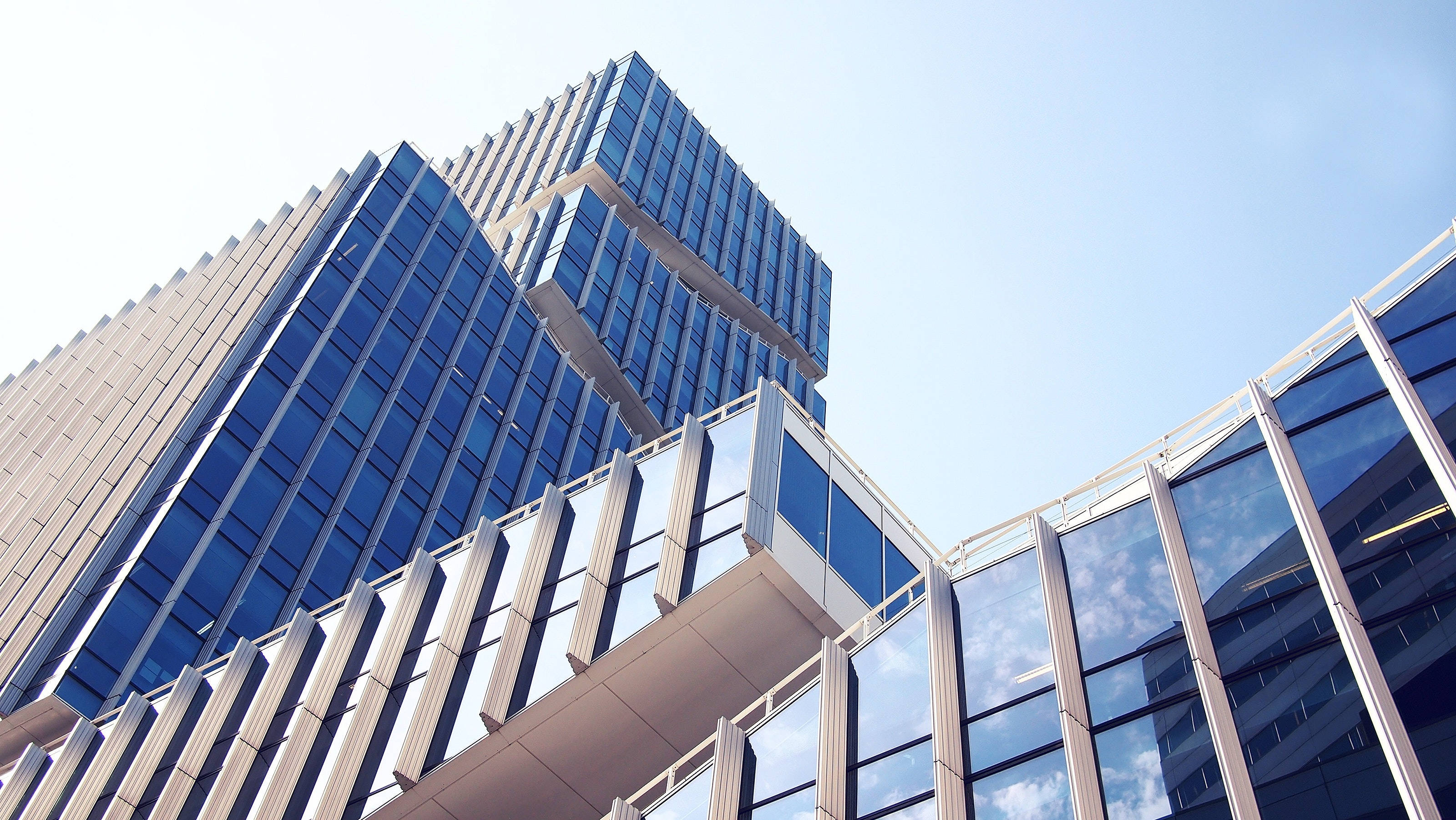 HD Engineering, tall building, low angle shot, 2K Desktop Wallpaper