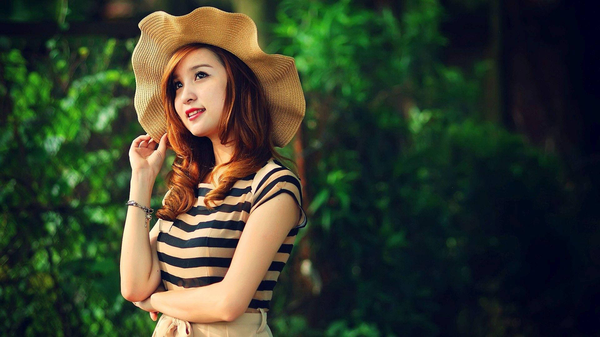 HD Girls, straw hat, lush green foliage, Full HD Desktop Wallpaper
