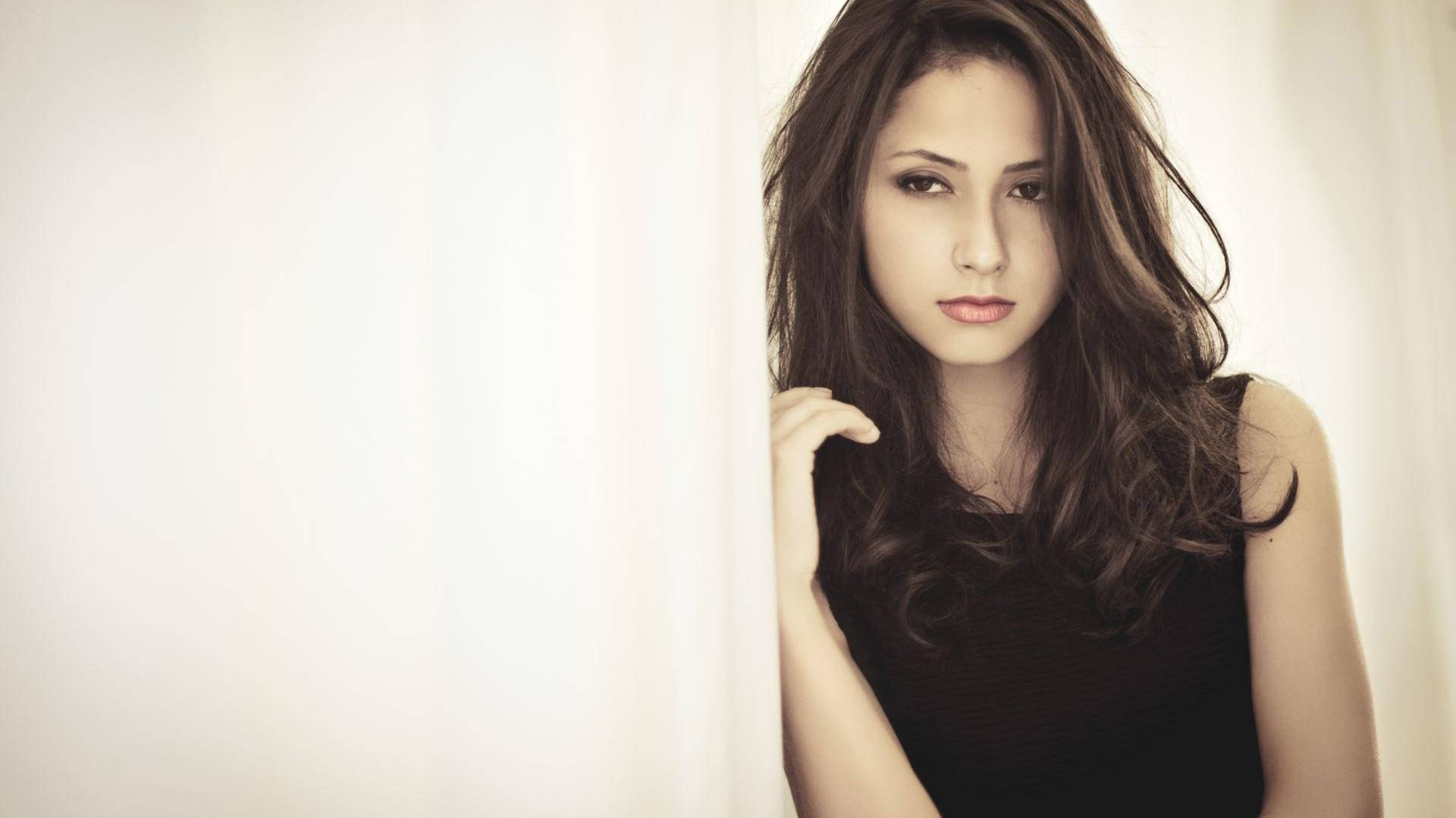 HD Girl, melancholic pose, long dark hair, Full HD Desktop Wallpaper