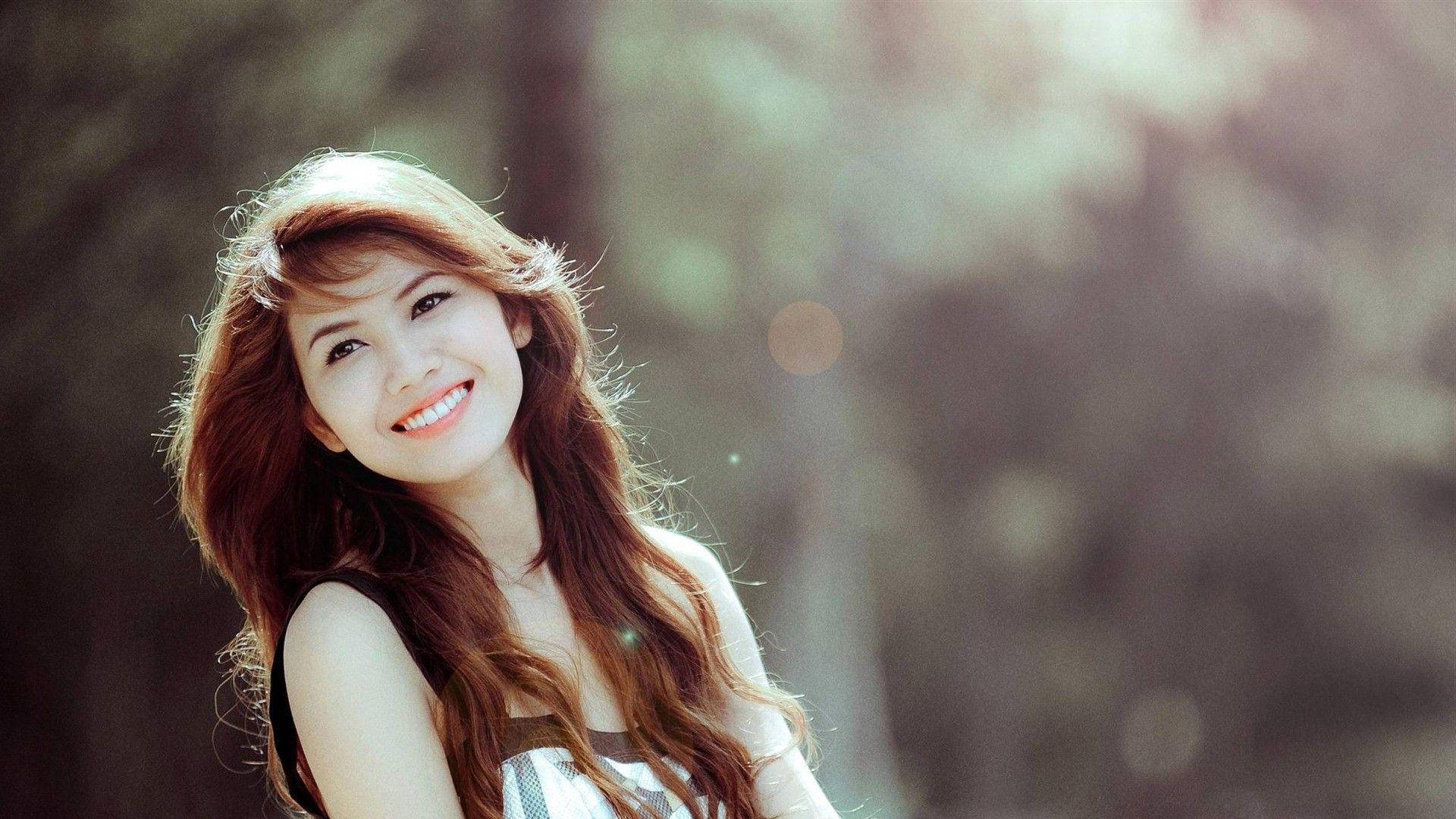 HD Girl, sunlit forest, long reddish-brown hair, Full HD Desktop Wallpaper