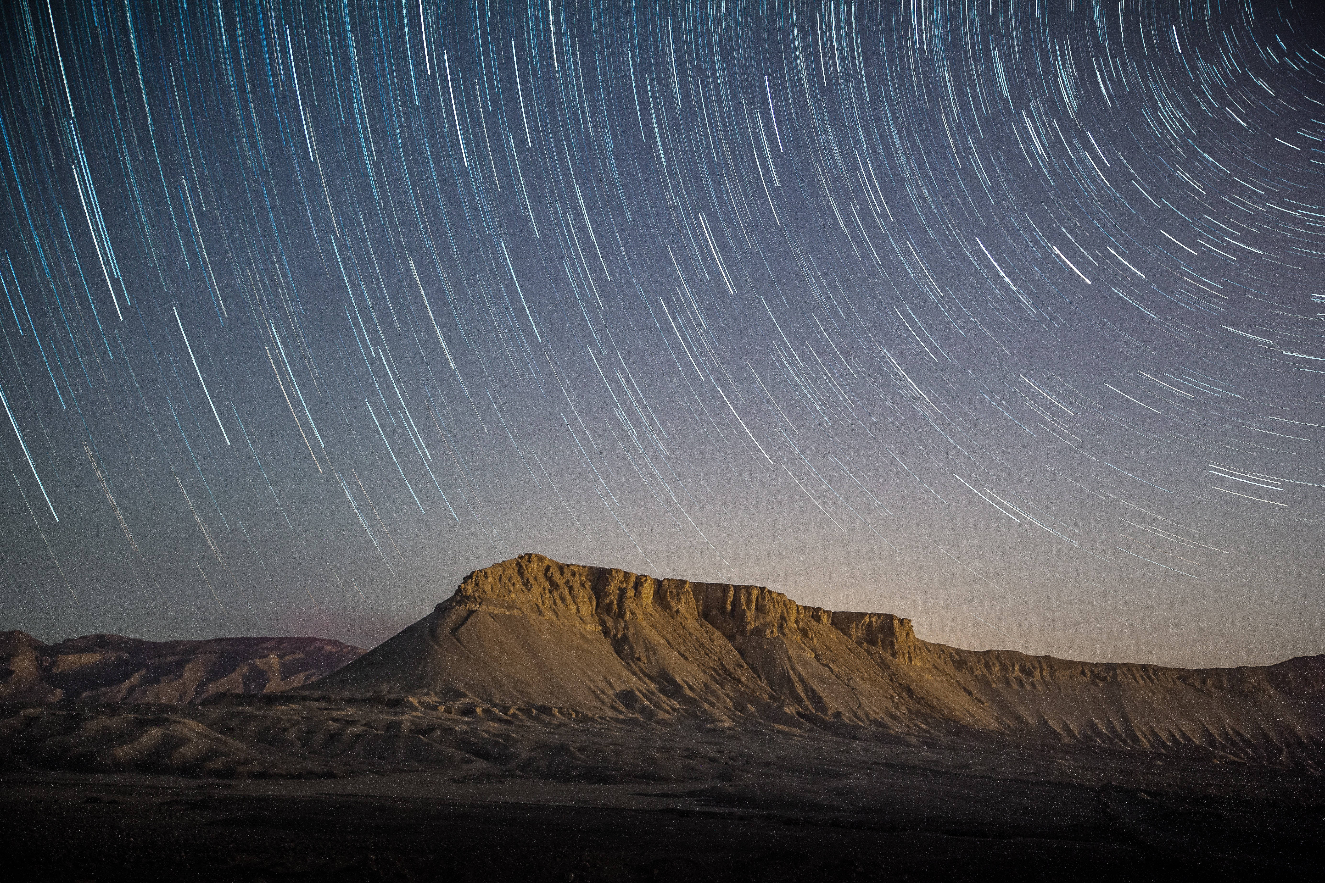 starry sky, dark desert sky, rugged mountain silhouette, 5K Desktop Wallpaper