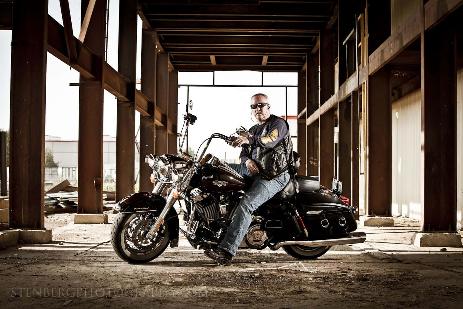 black cruiser motorcycle, bald man, sunglasses, HD Desktop Wallpaper