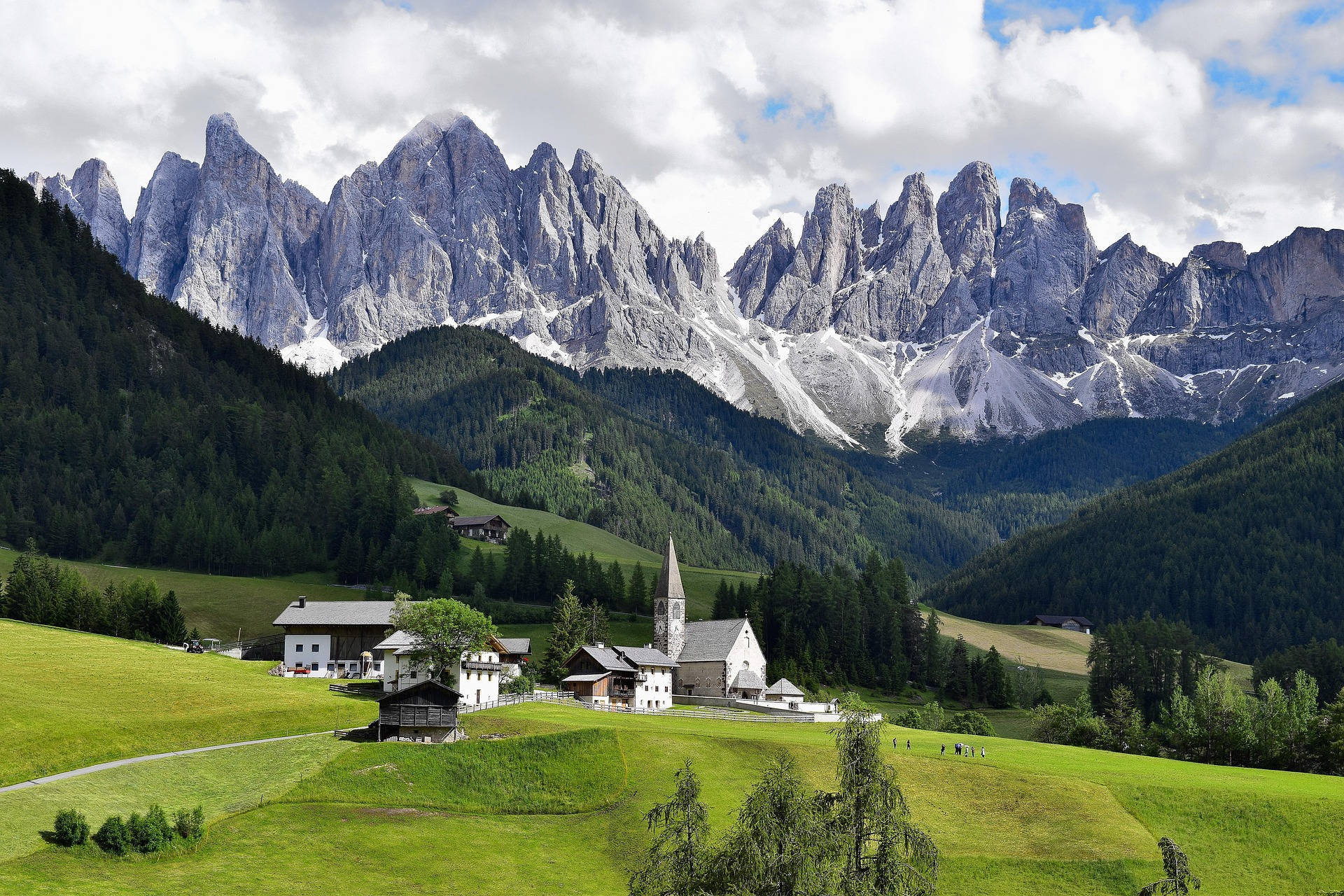 alpine village, lush green valley, towering jagged mountains, Full HD Desktop Wallpaper