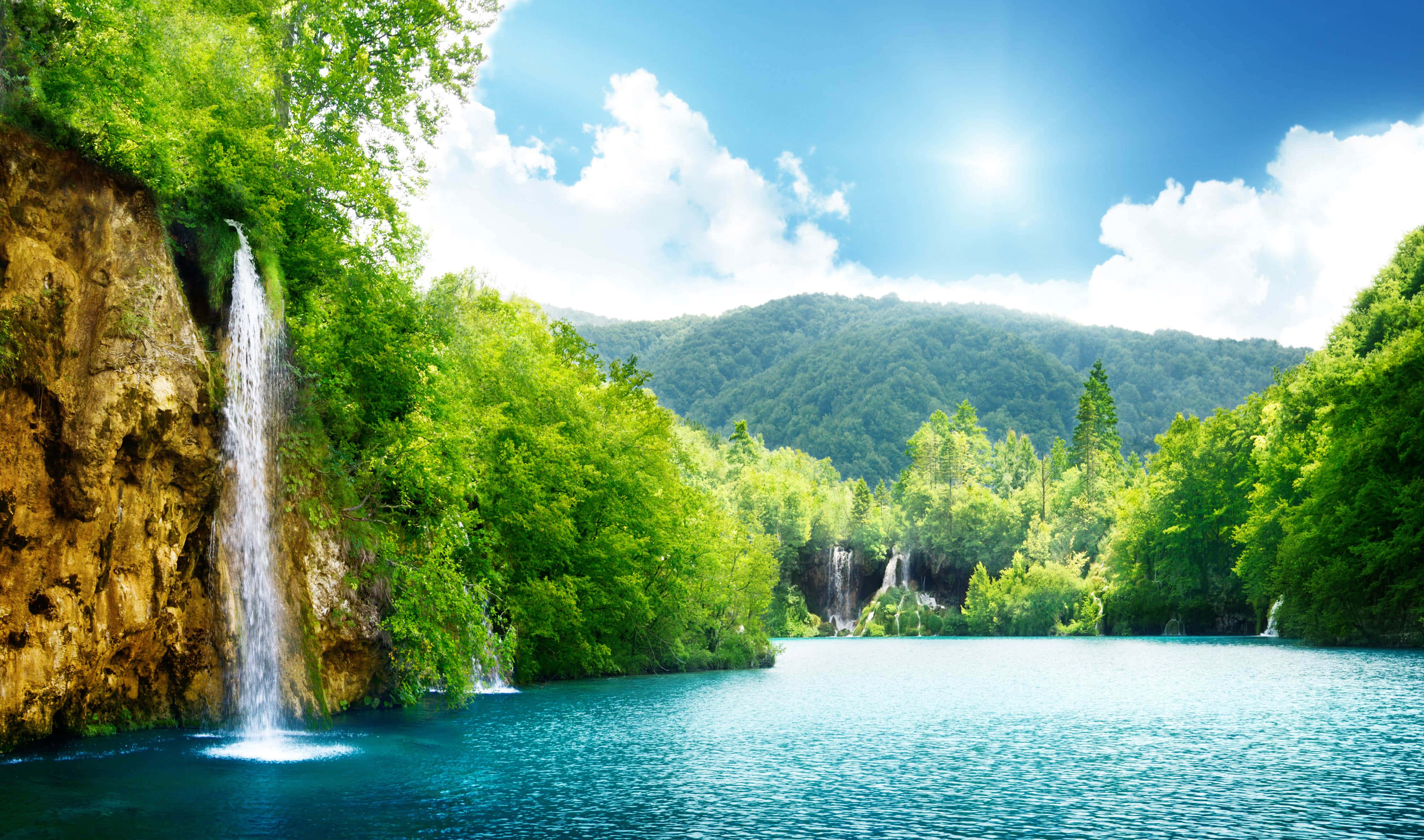 4K Ultra HD Landscape, turquoise lake, lush green forests, 4K Desktop Wallpaper
