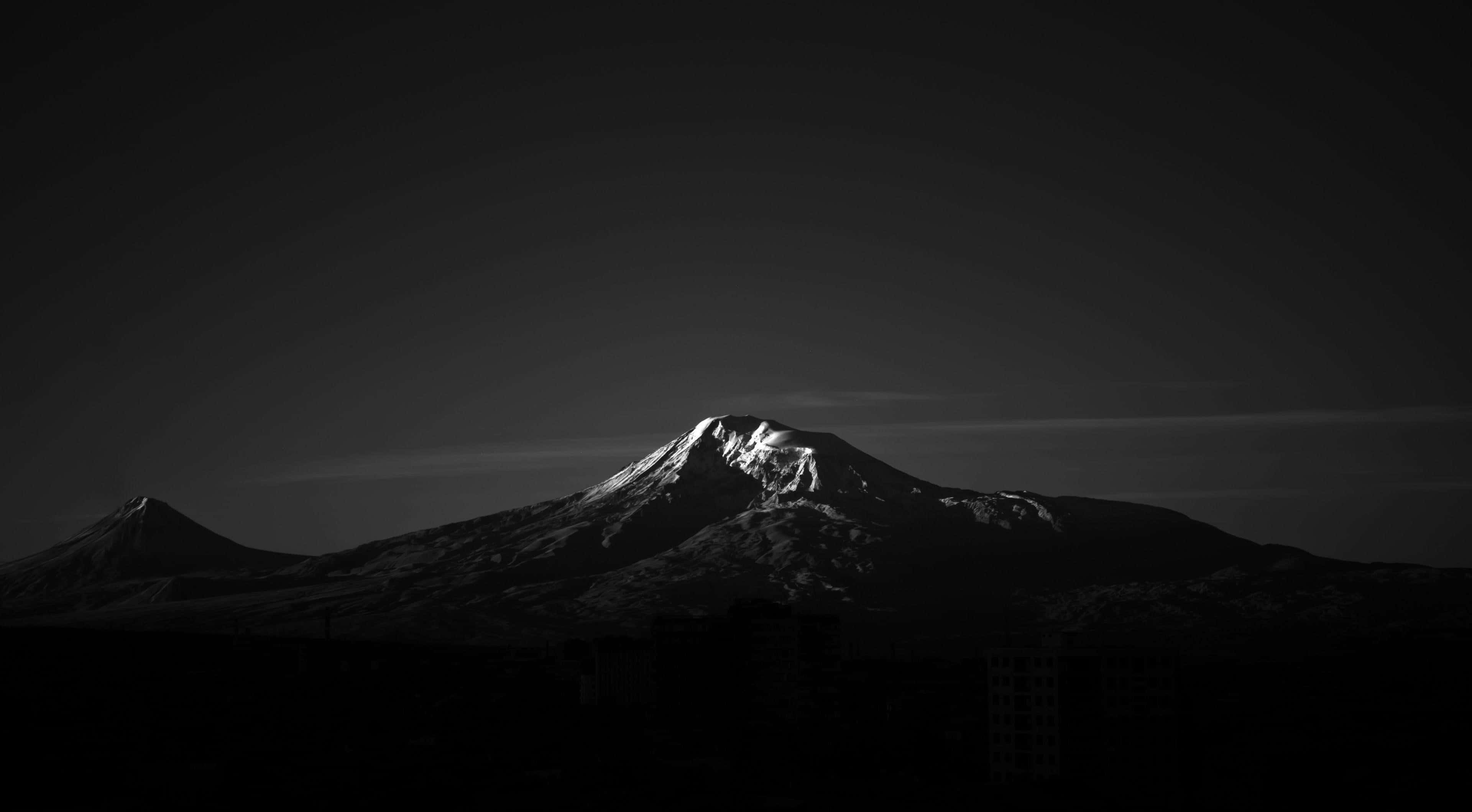 monochrome mountain peaks sunrise, black and white mountain silhouette, snow-capped peak, 4K Desktop Wallpaper