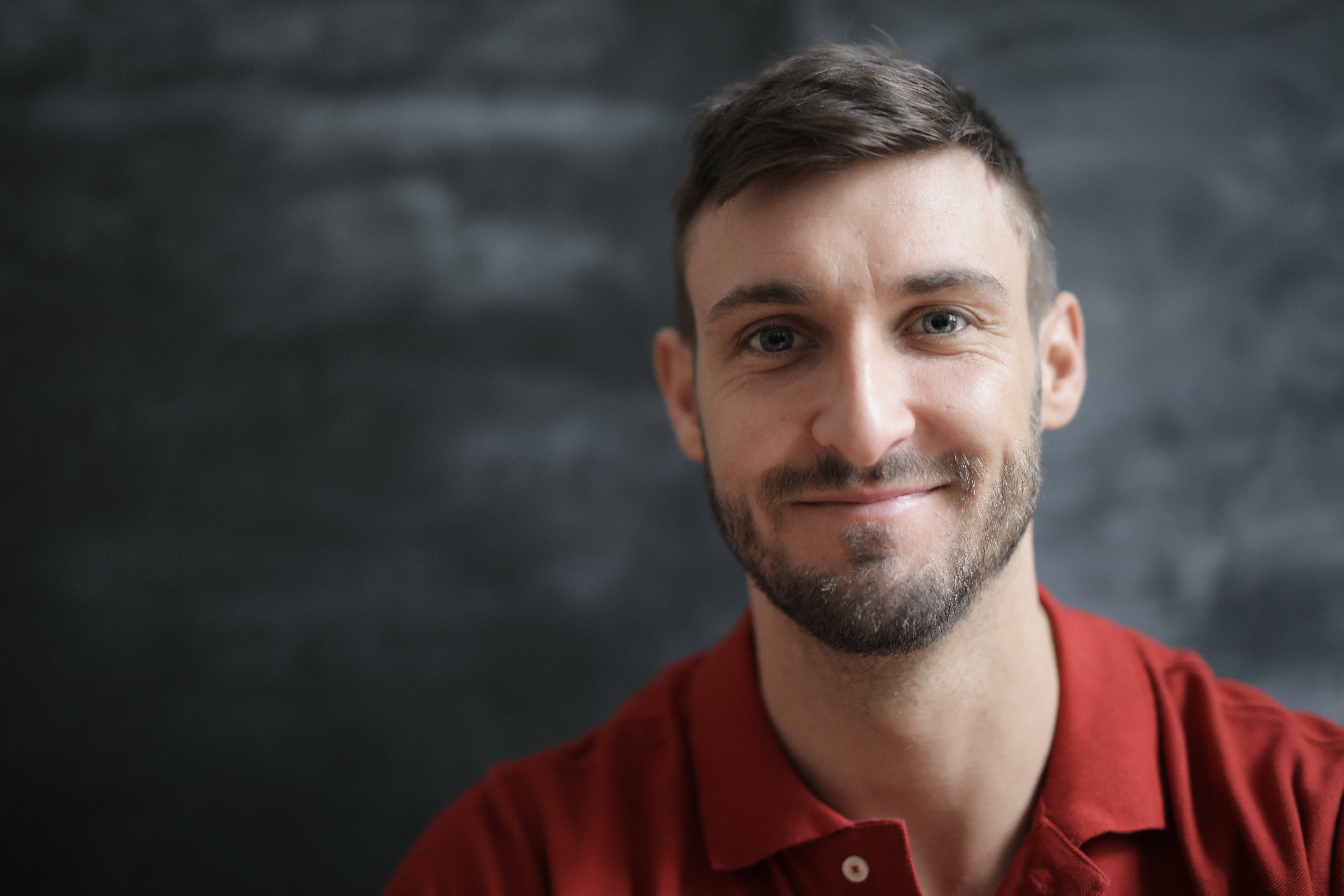 man, red polo shirt, beard, 8K Desktop Wallpaper