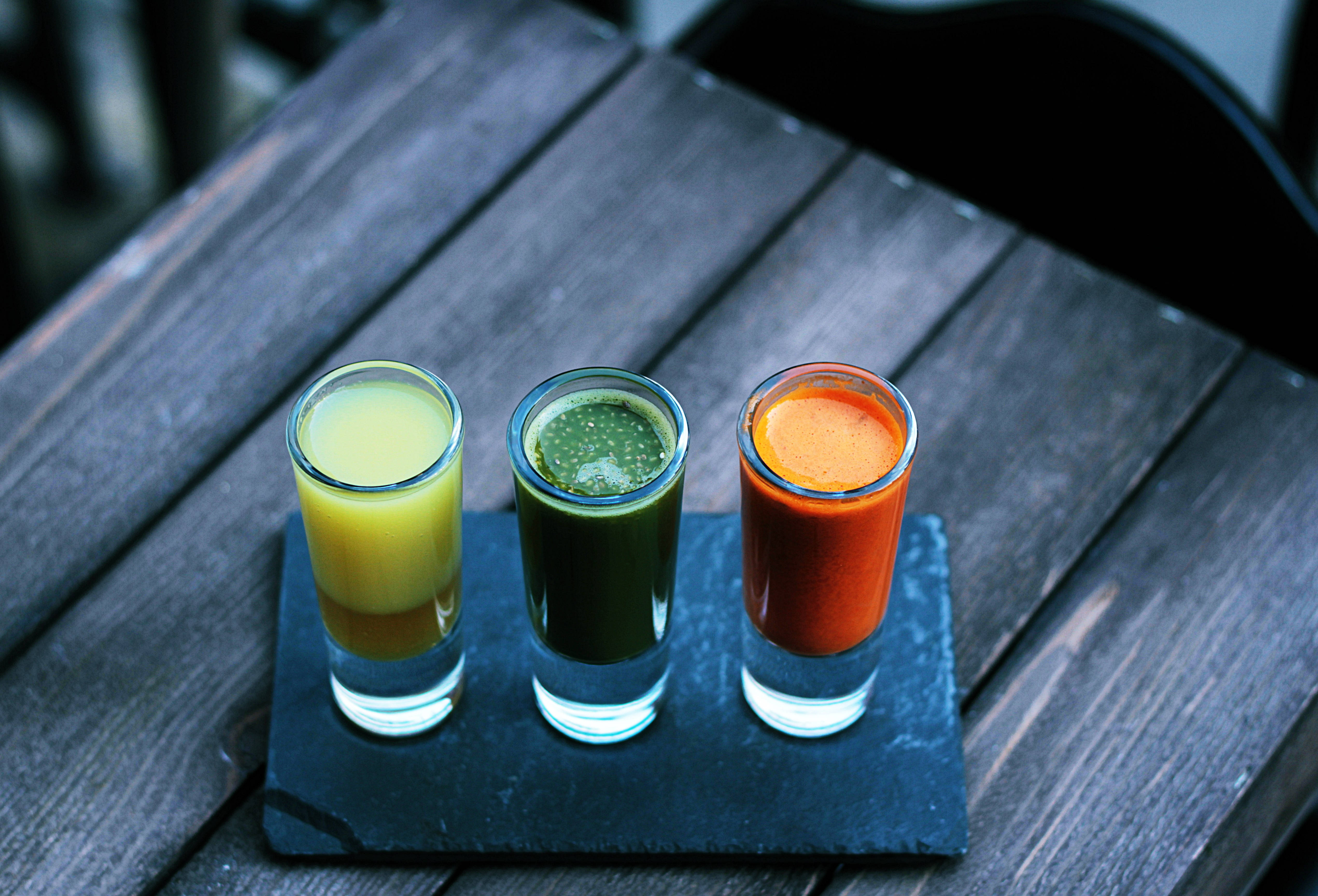 vegetable smoothies, slate tray, weathered wooden table, 4K Desktop Wallpaper