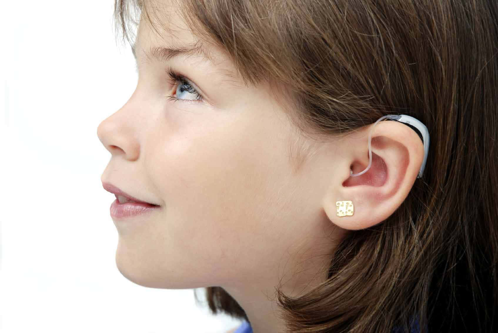 girl, brown hair, hearing aid, HD Desktop Wallpaper