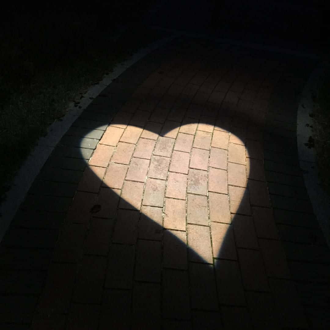 heart shape, red, beam of light, SD Desktop Wallpaper