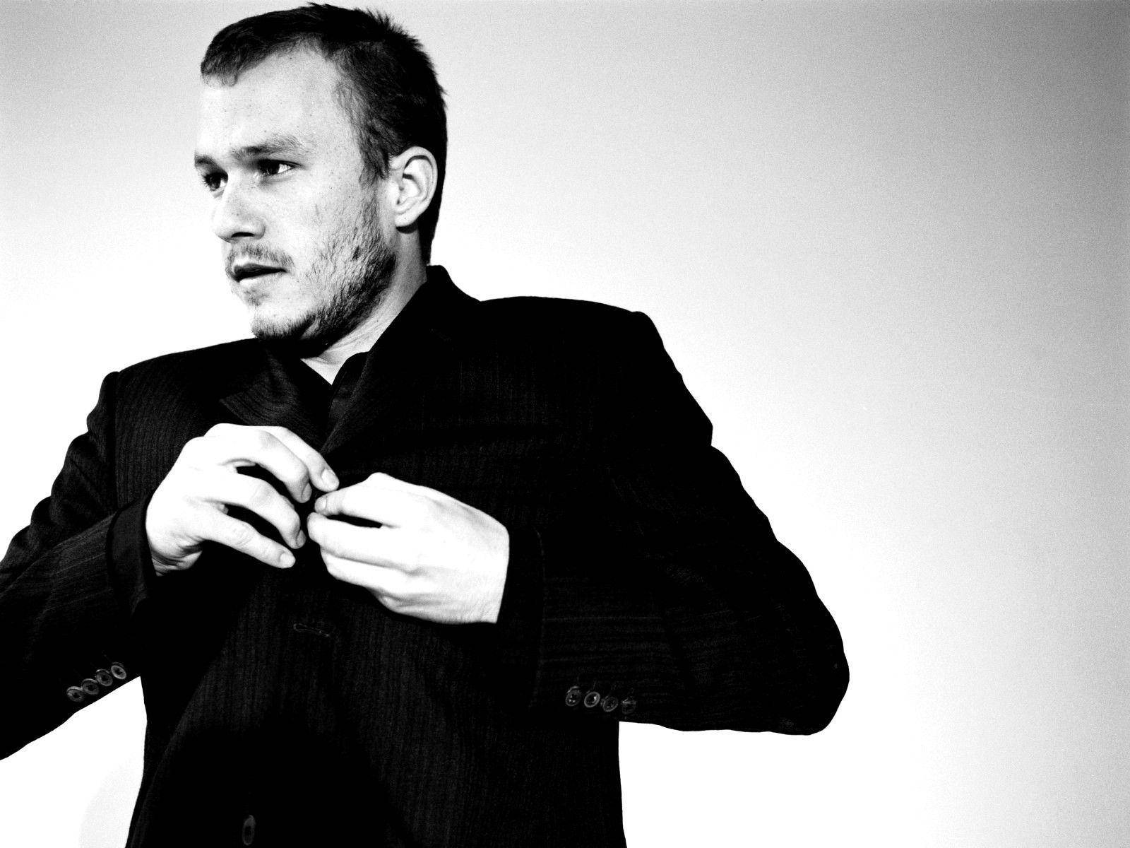 Heath Ledger, dark suit, black and white portrait, HD Desktop Wallpaper