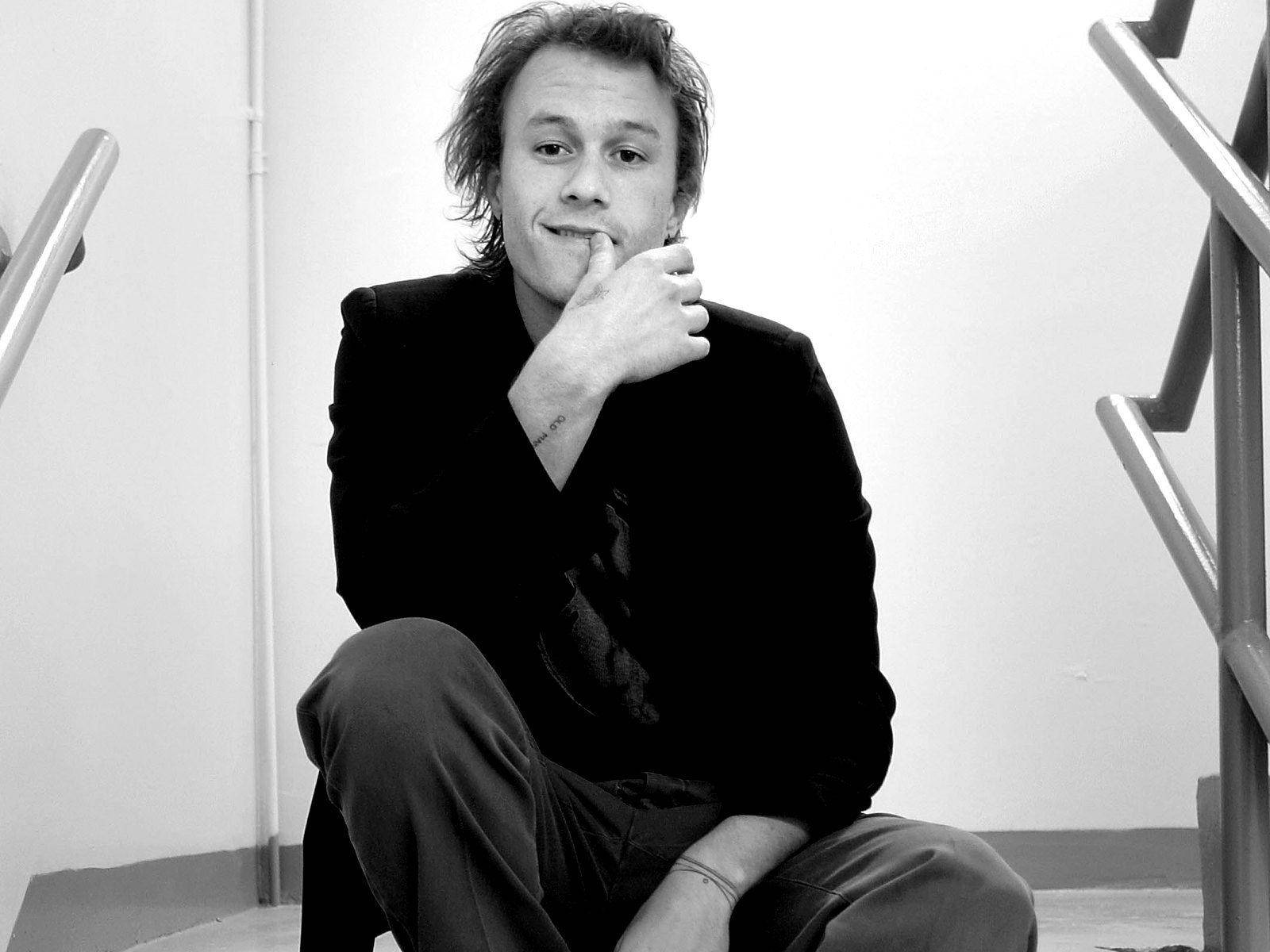 Heath Ledger, staircase, black suit, HD Desktop Wallpaper