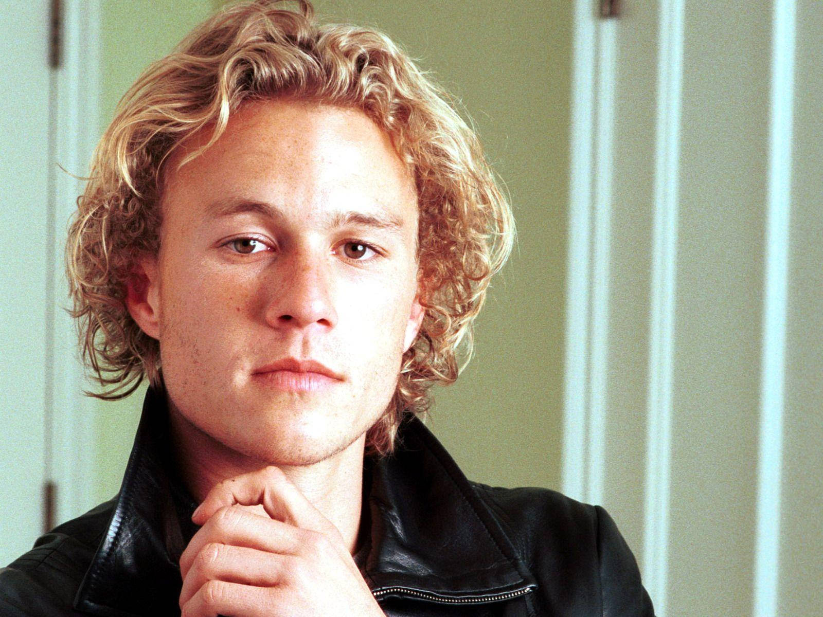 Heath Ledger, curly blonde hair, black leather jacket, HD Desktop Wallpaper