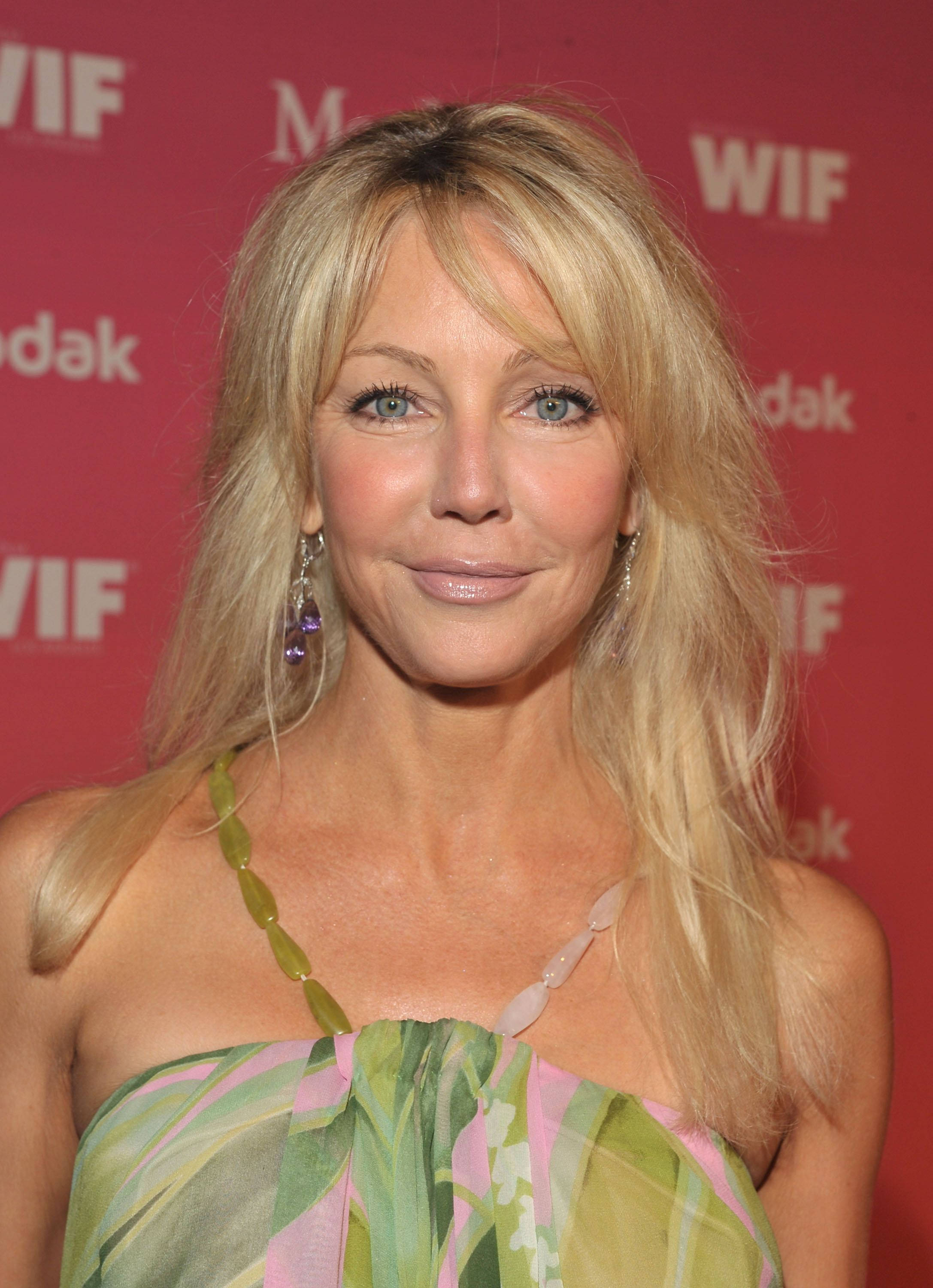Heather Locklear, blonde woman, blue eyes, 2K Phone Wallpaper