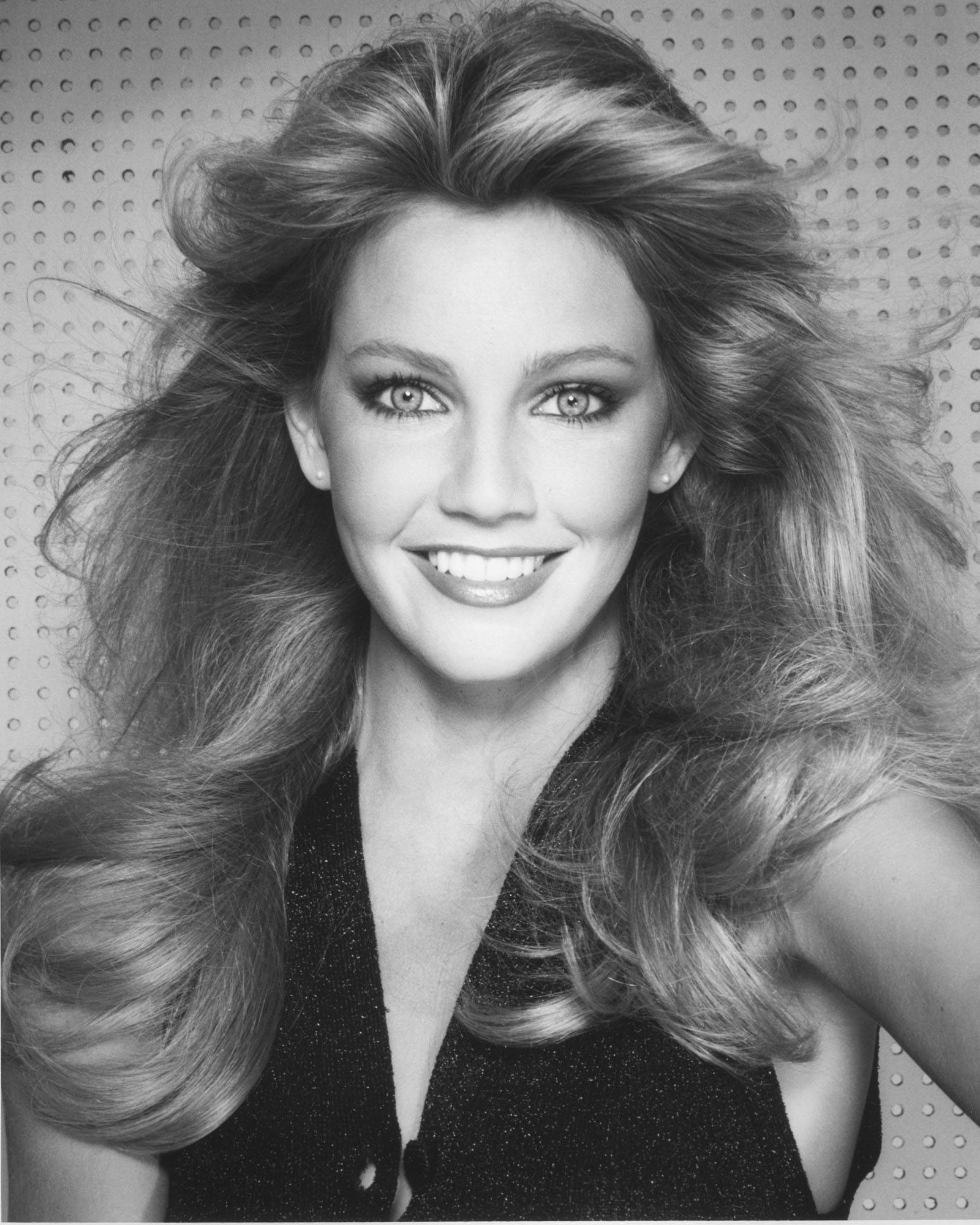 Heather Locklear, monochrome, voluminous blonde hair, Full HD Phone Wallpaper