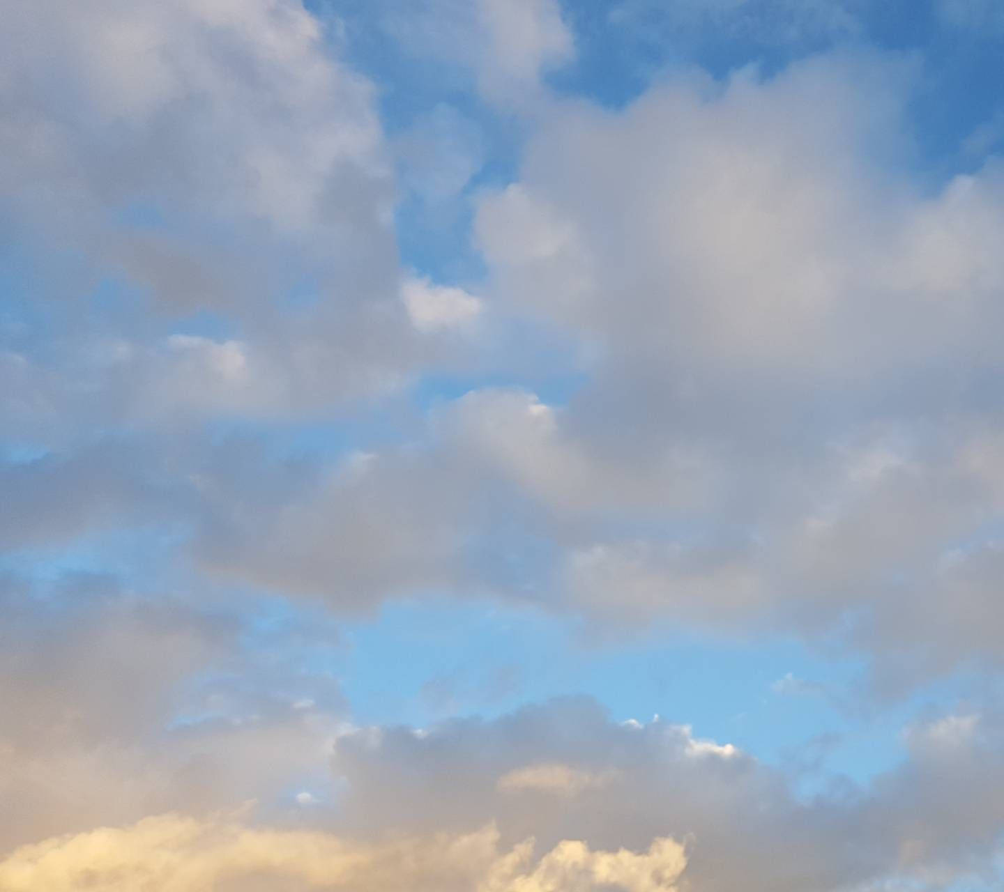 Heavenly Clouds, vibrant blue sky, golden sunlight, HD Desktop Wallpaper