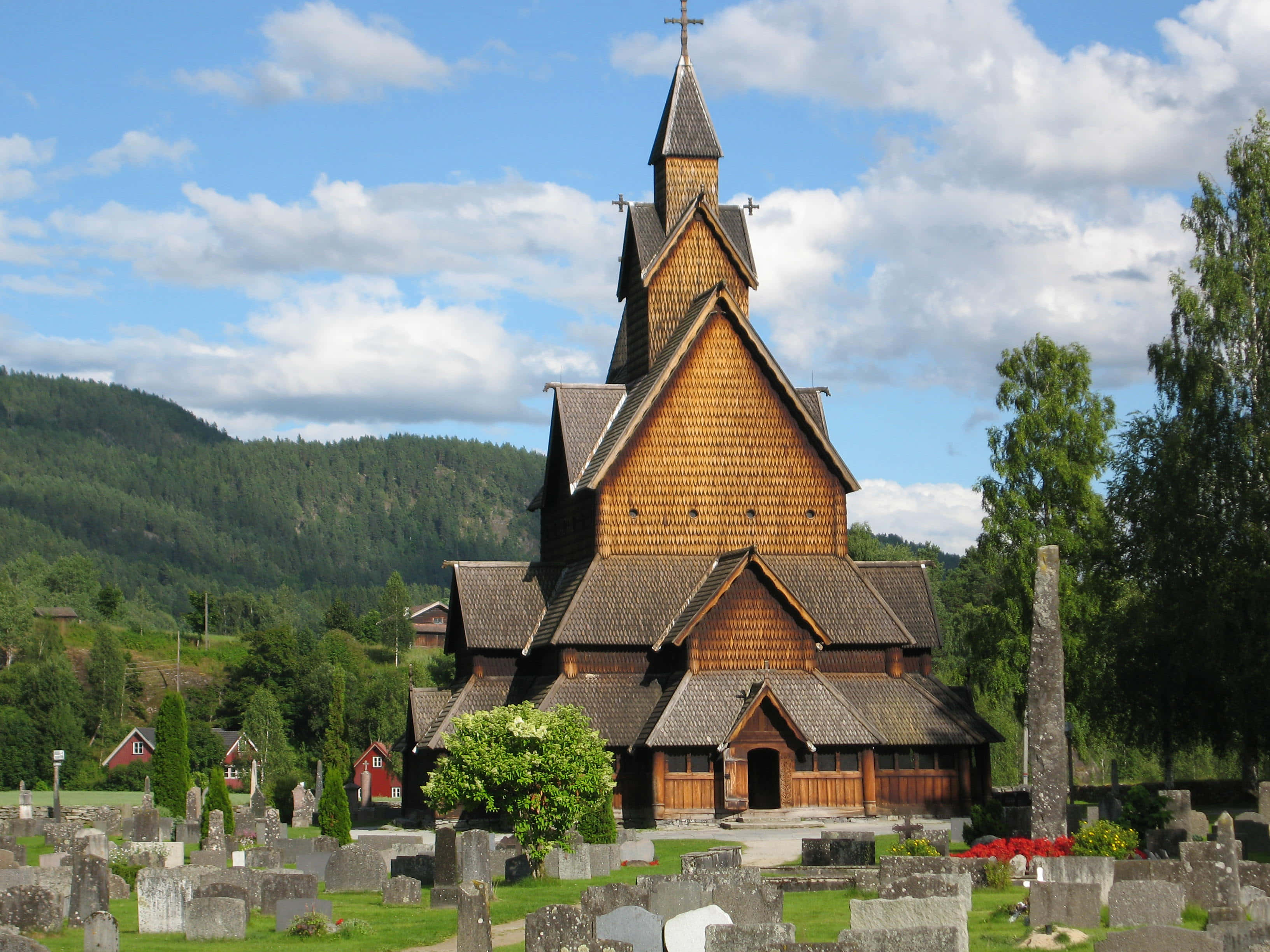 Heddal Stave Church, mountain view, cemetery, 2K Desktop Wallpaper