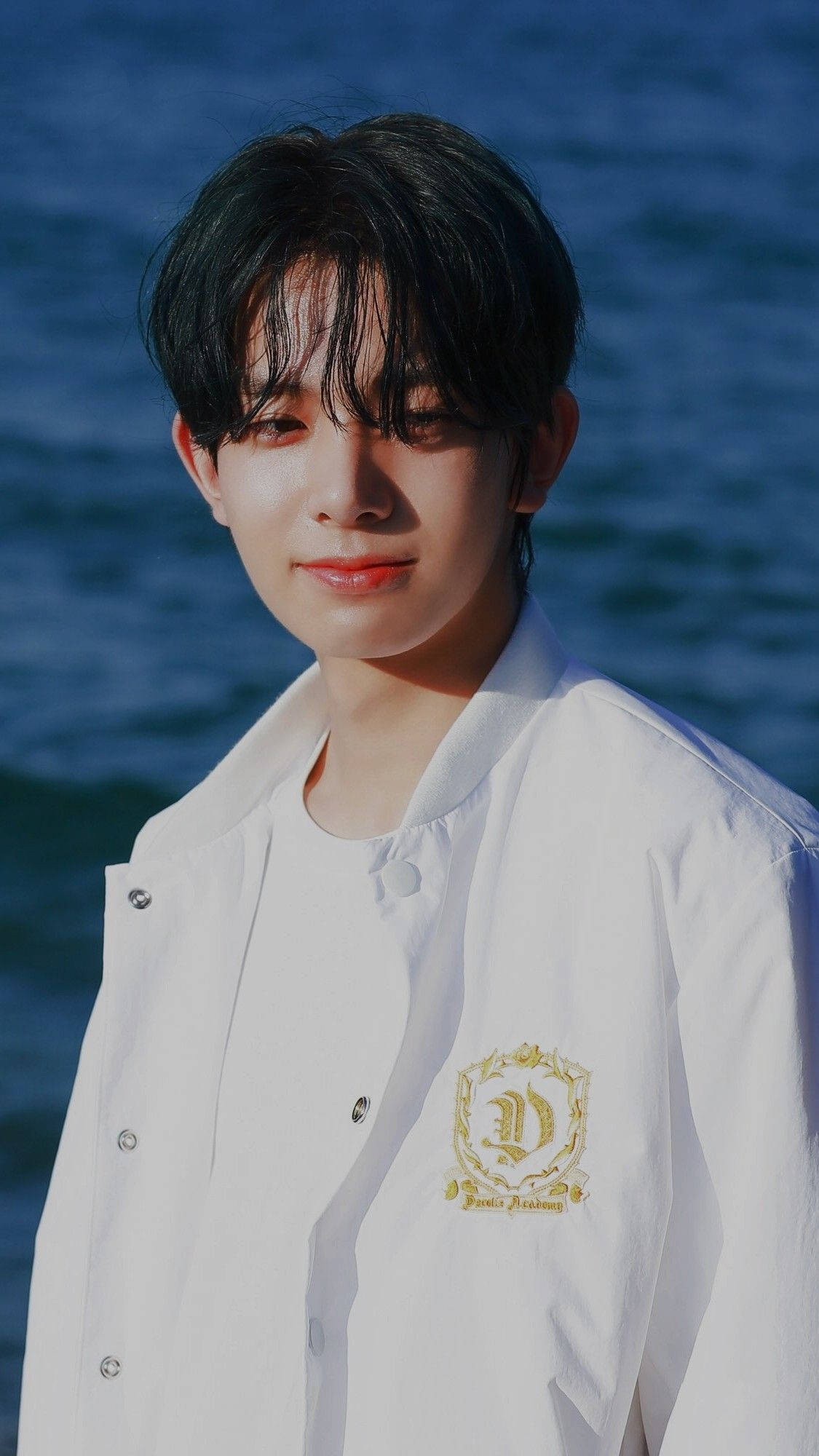 Heeseung, white jacket, gold emblem, Full HD Phone Wallpaper