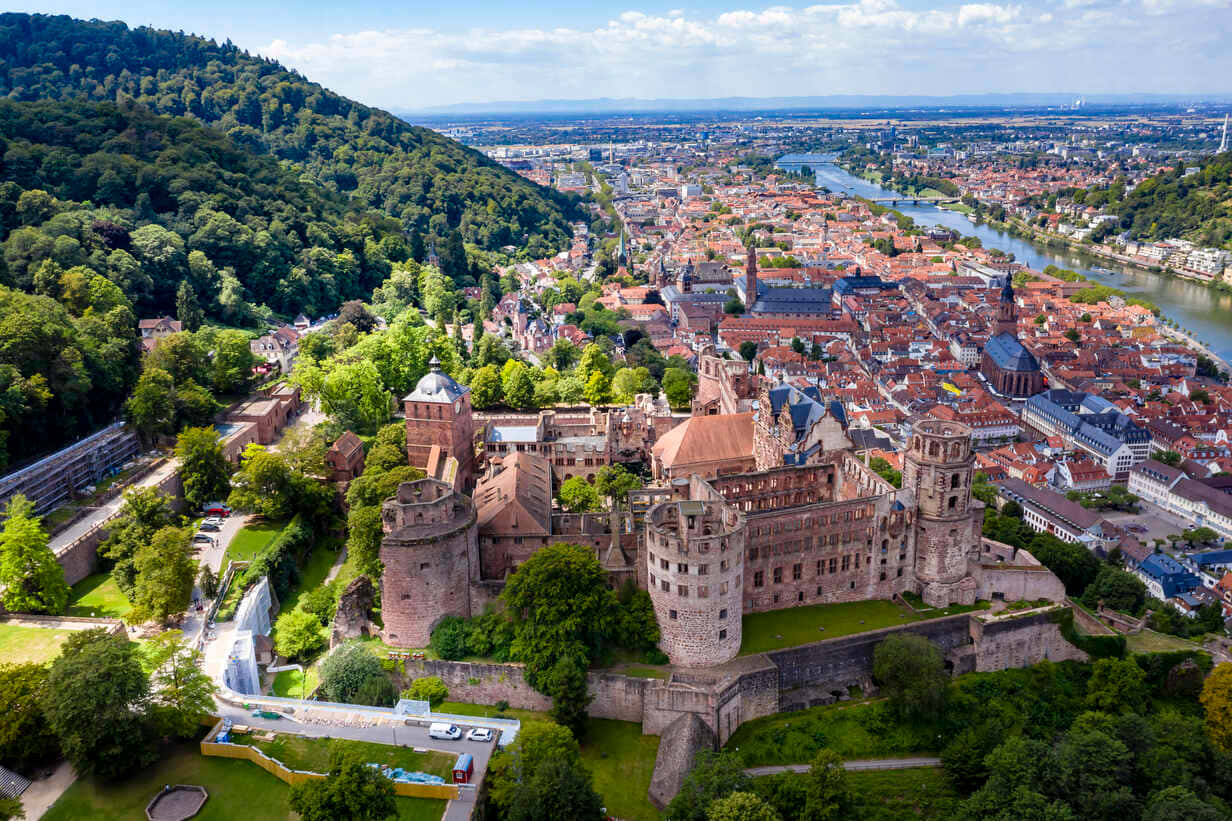 Heidelberg Castle, lush green hill, sprawling city, SD Desktop Wallpaper