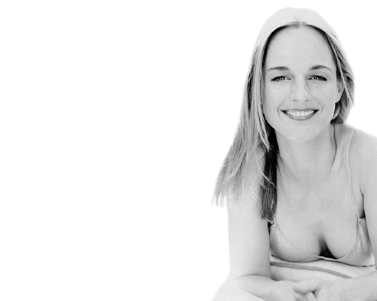 Helen Hunt, black and white, blonde hair, HD Desktop Wallpaper