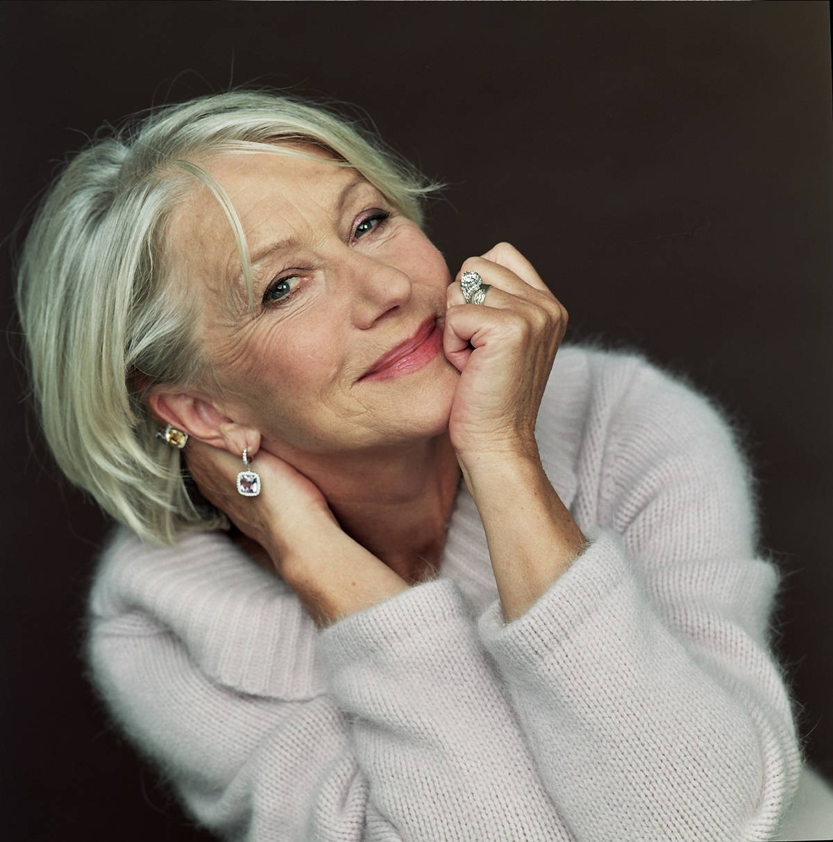 Helen Mirren, silver hair, light pink sweater, SD Phone Wallpaper