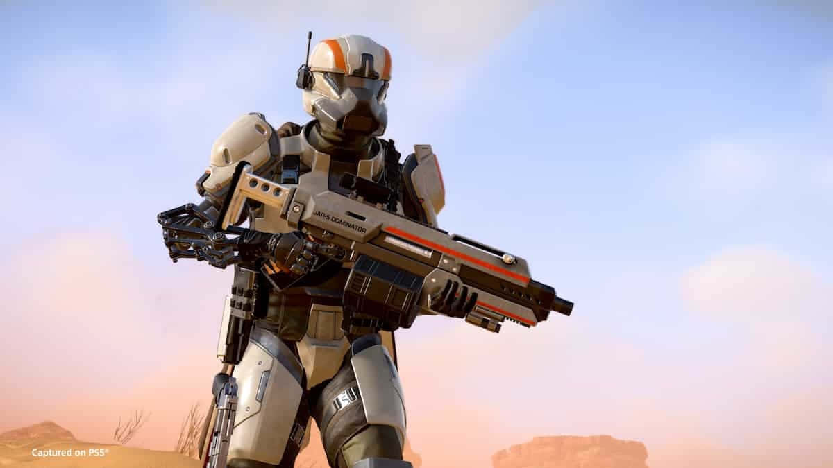 Helldivers 2, white and orange armor, heavy blaster rifle, SD Desktop Wallpaper