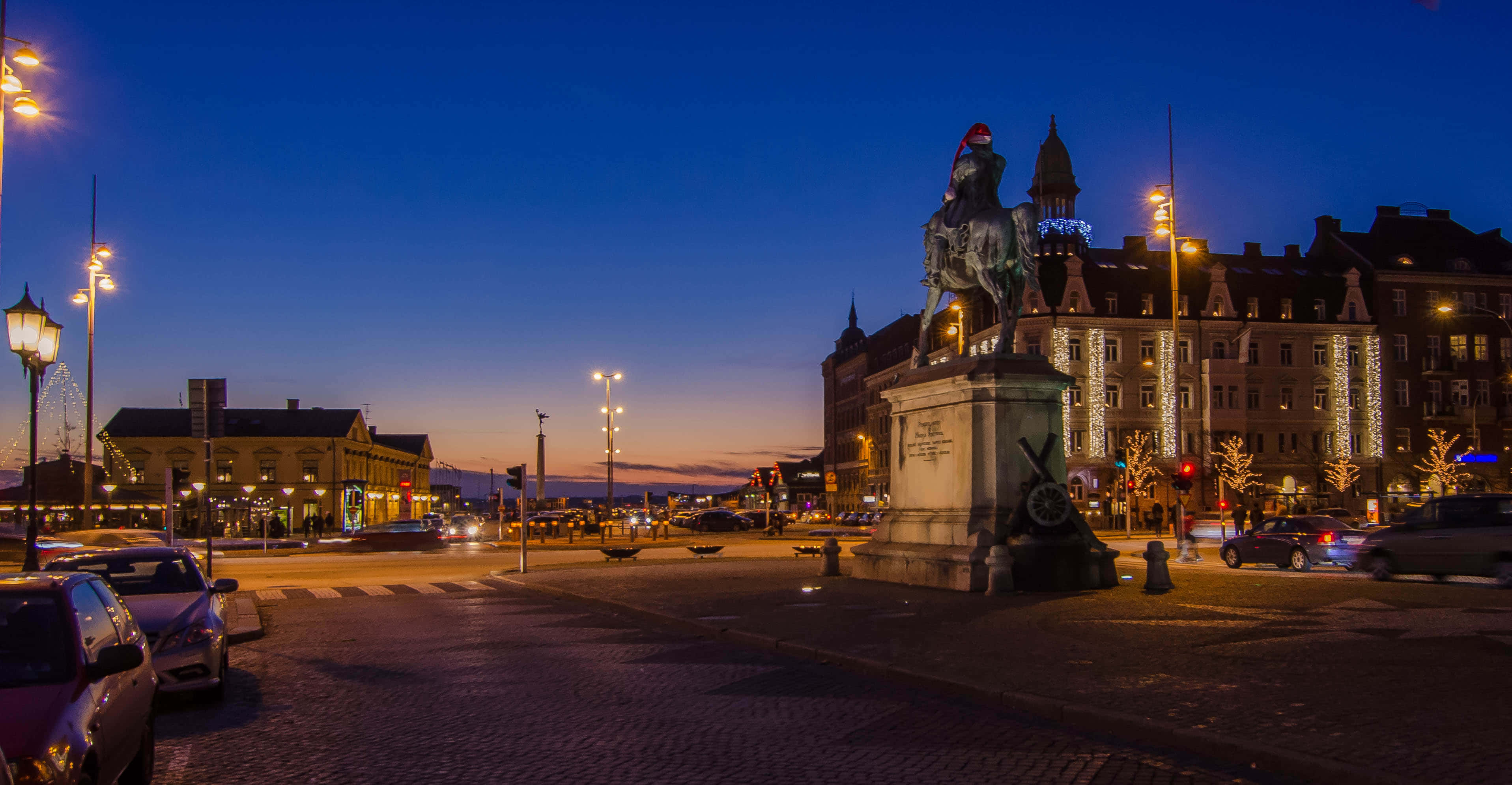 Helsingborg, dusk, city square, 2K Desktop Wallpaper
