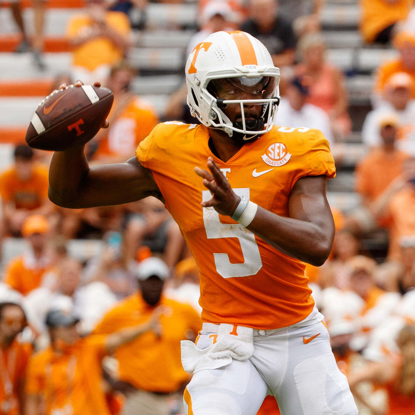 Hendon Hooker, quarterback, orange and white uniform, HD Desktop Wallpaper