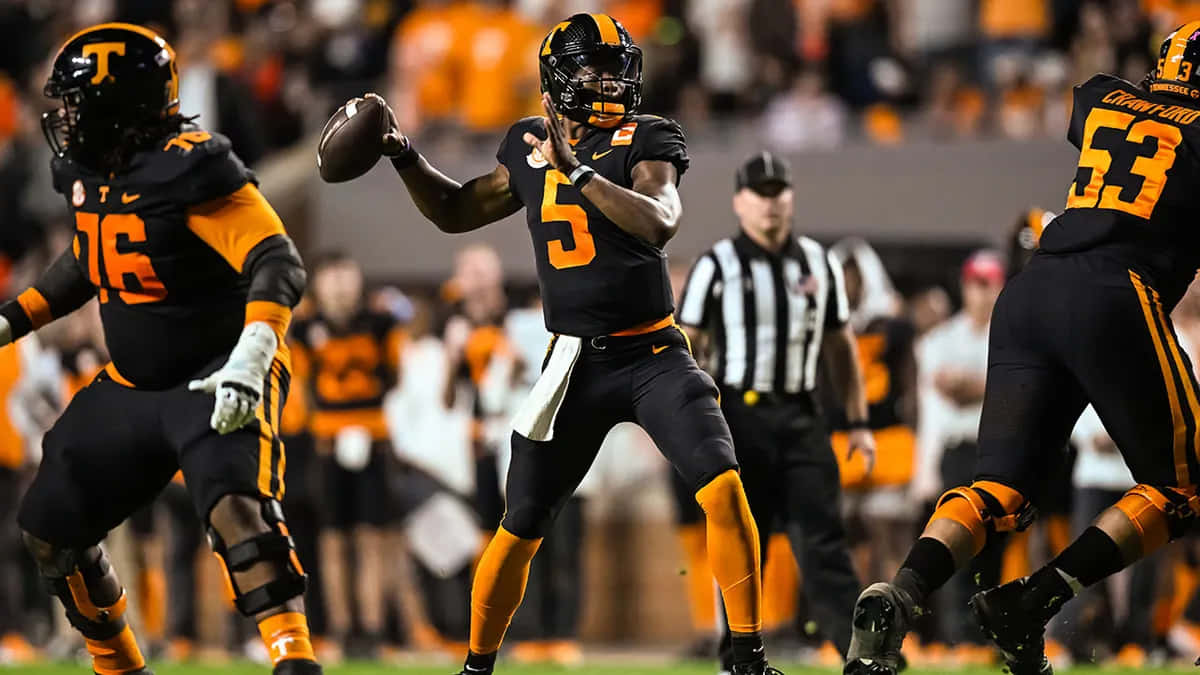 Hendon Hooker, quarterback, black and orange uniform, SD Desktop Wallpaper