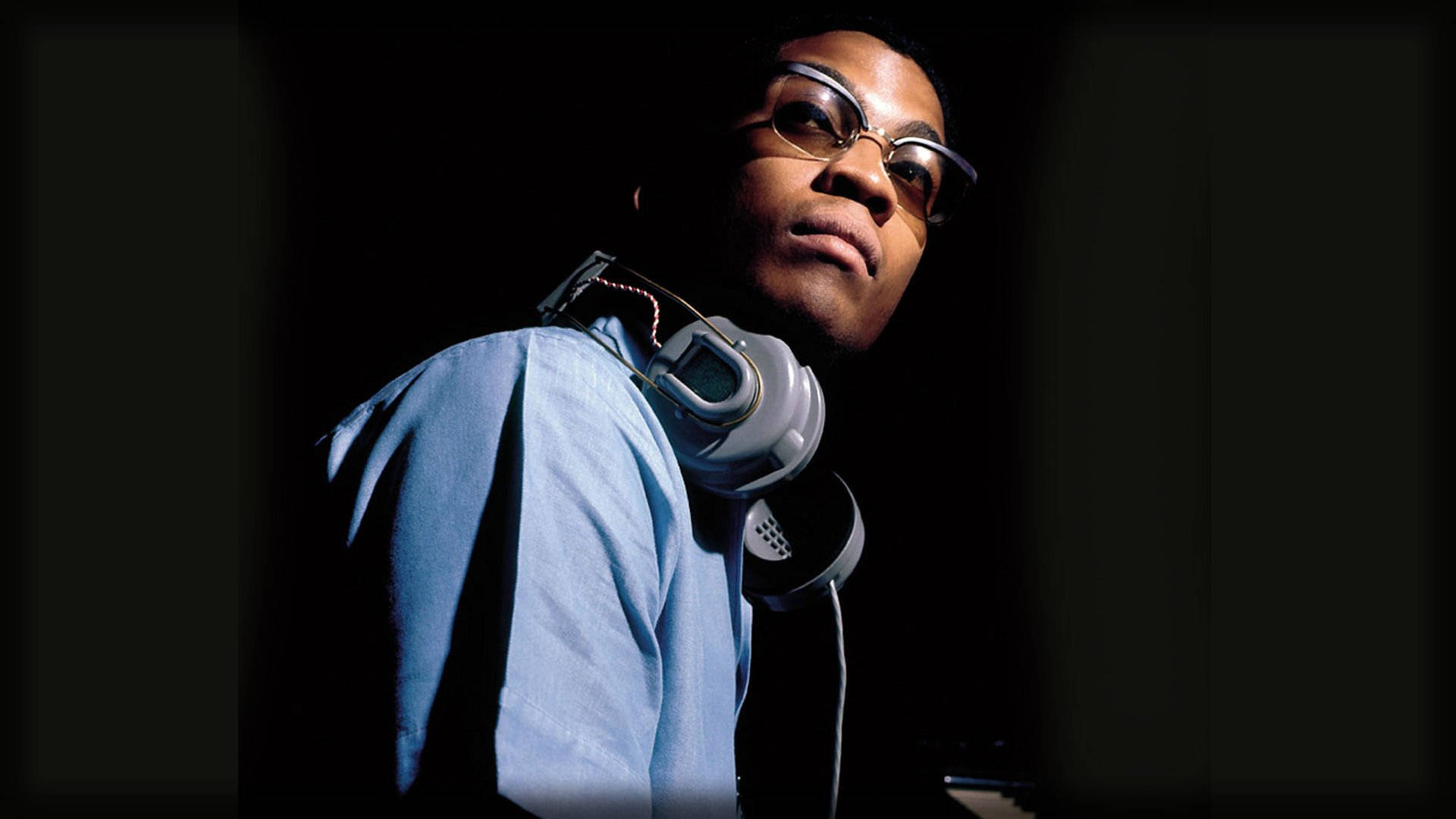 Herbie Hancock, glasses, headphones, Full HD Desktop Wallpaper
