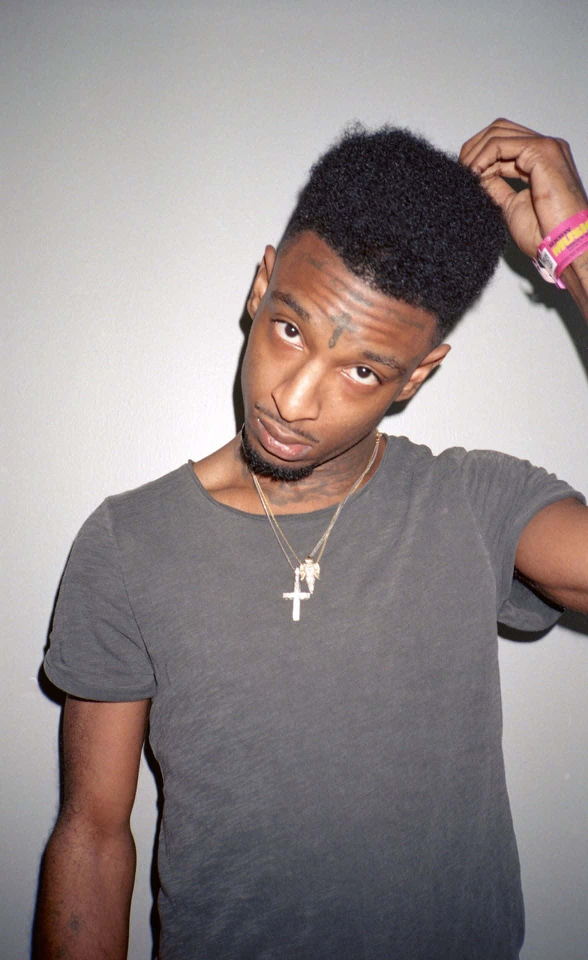 Herbo iPhone, tattooed forehead, cross necklace, Full HD Phone Wallpaper